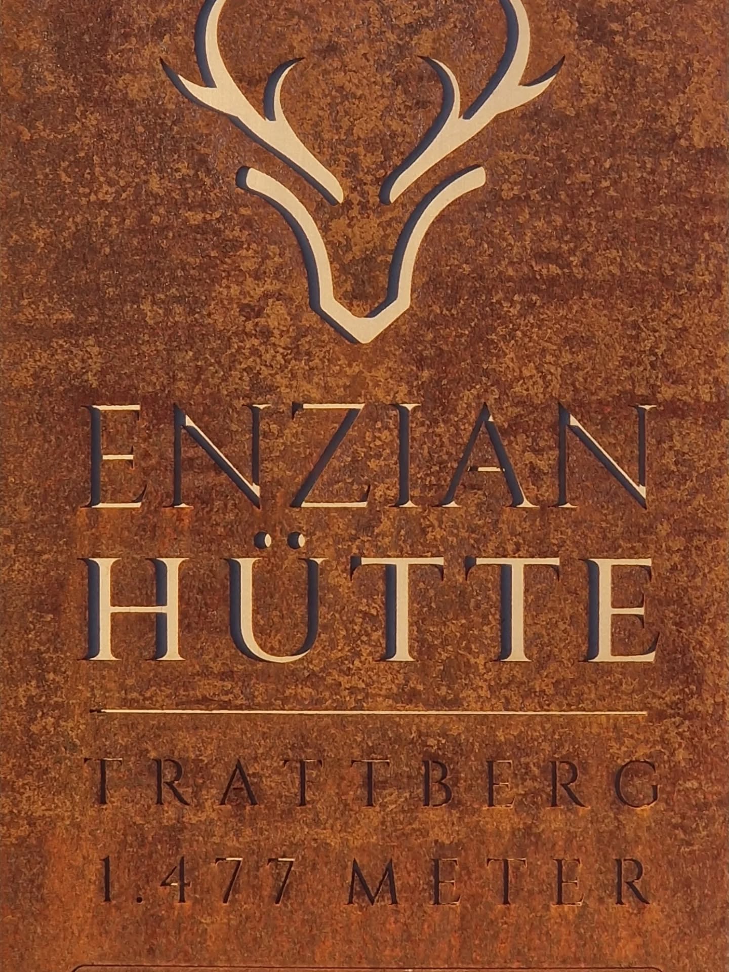 Geschlossen!!!!!
Wir haben ab dem 24. Januar 2026 wegen extrem
vereister❄️❄️❄️❄️Piste
geschlossen🔒!!!!
Am Faschingsdienstag 🎊🥂🍾haben wir ganztägig geöffnet.
Bei ausreichender Schneelage🌨⛄️⛷️ haben wir Samstag und Sonntags ab 11 Uhr geöffnet.
Wir bitten Euch um Verständnis und seid Vorsichtig, falls ihr es trotzdem versucht.
Sonnige 🌞 Grüße vom Trattberg
Andrea & Klaus