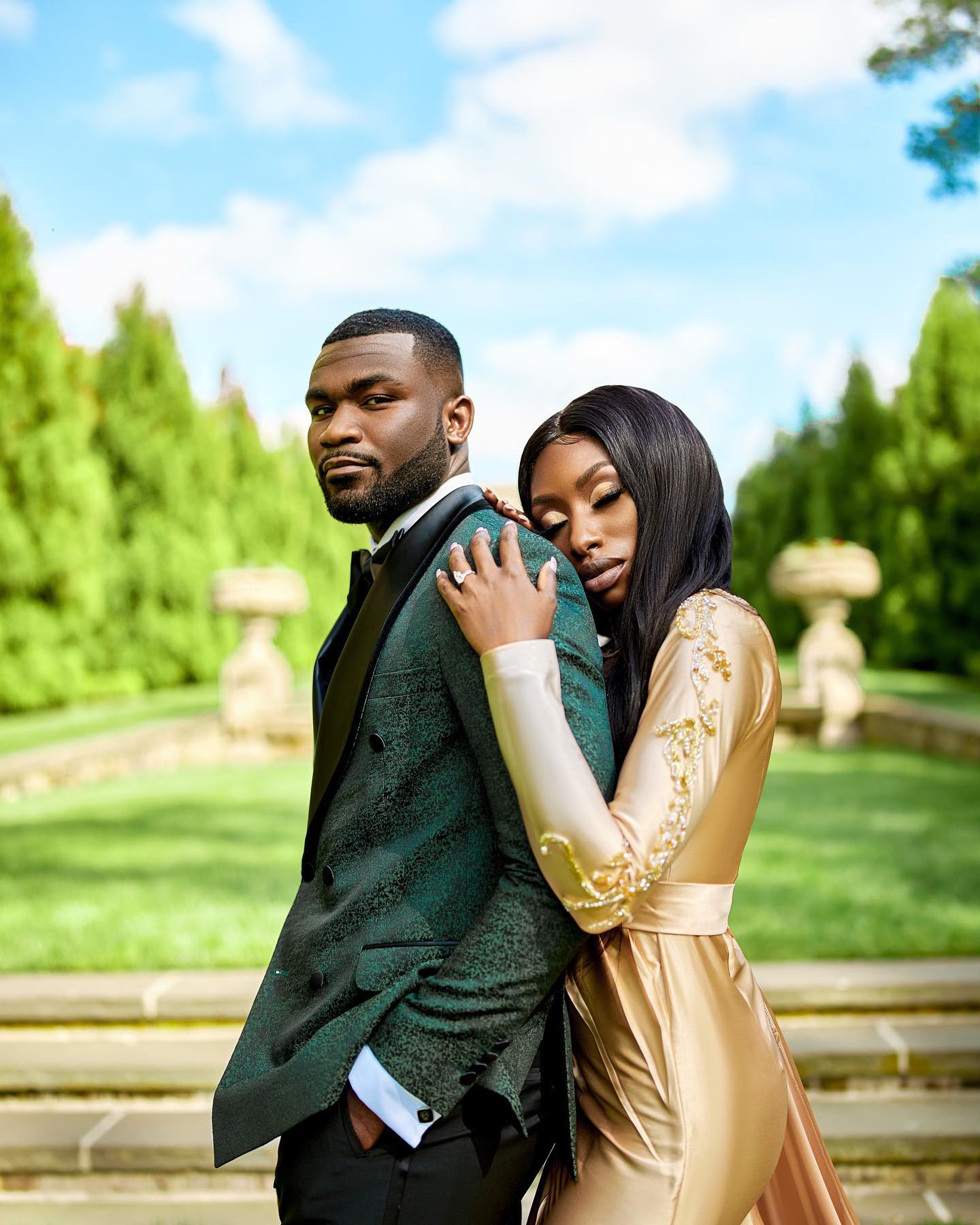 Sometimes all we need is a shoulder to lean on. Angie has found the one… #OurDNA
⠀⠀⠀⠀⠀⠀⠀⠀⠀
Planning & Coordination: @lushcoutureevents
Photo: @mesusstudio
⠀⠀⠀⠀⠀⠀⠀⠀⠀
#lushcoutureevents #lceevents #luxuryevents
#weddingday #blacklove #idoghana #ido #blackbride1998 #blackbride #blacklove