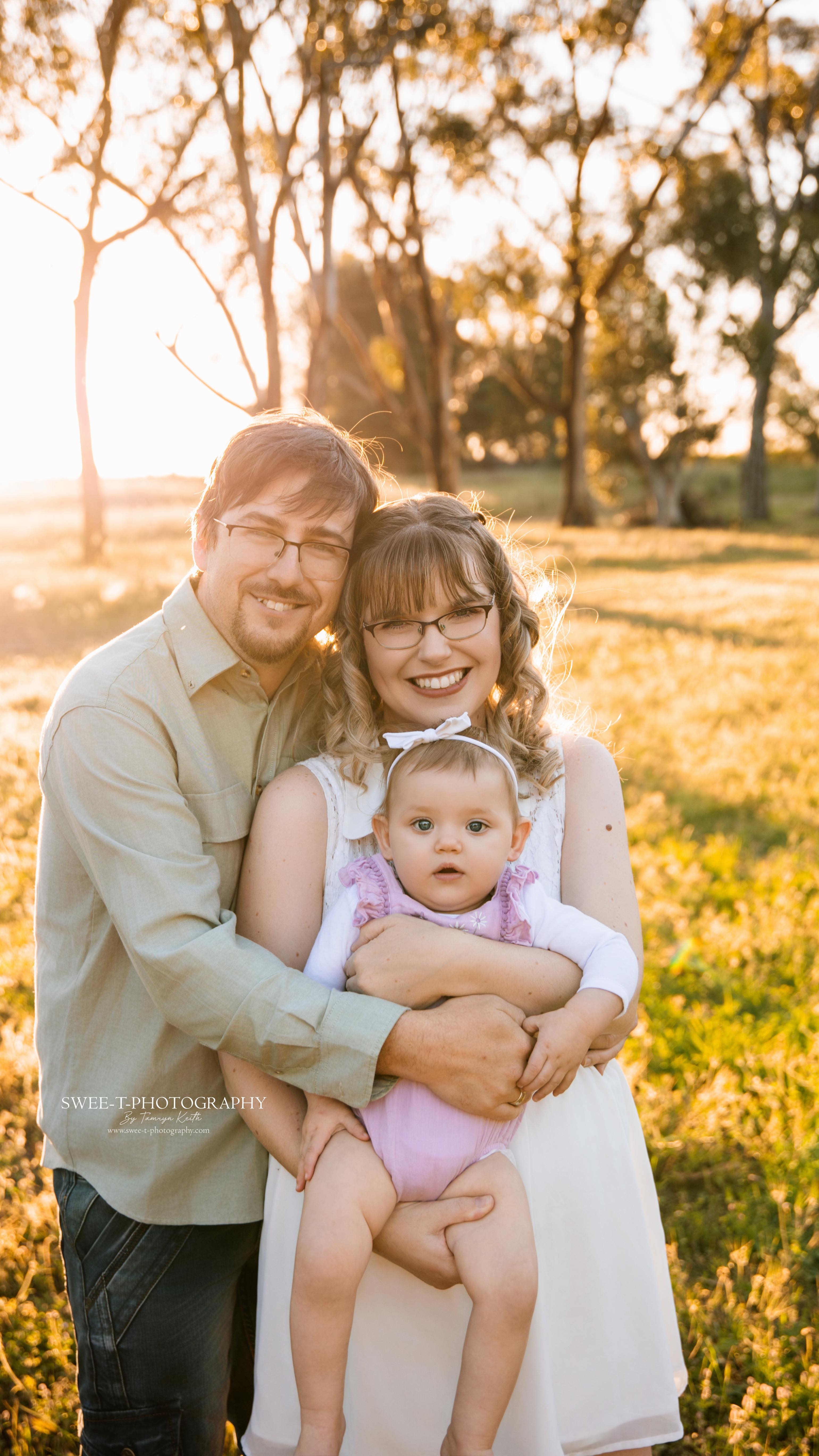 Golden hour magic with this beautiful family. Pure love, pure light, pure joy.
🤩Secure you golden hour family session DM to arrange your session and don’t forget to Mention ✨SAVE15 ✨for 15% off your session
© 2025 Swee-t-Photography Barossa’s Newborn Photographer
https://www.instagram.com/swee.t.photography/
#barossafamilyphotographer #barossafamilyphotography #barossasunsetsession #bluehourphotography barossanewbornphotographer barossanewbornphotography barossababyphotographer barossamaternityphotographer