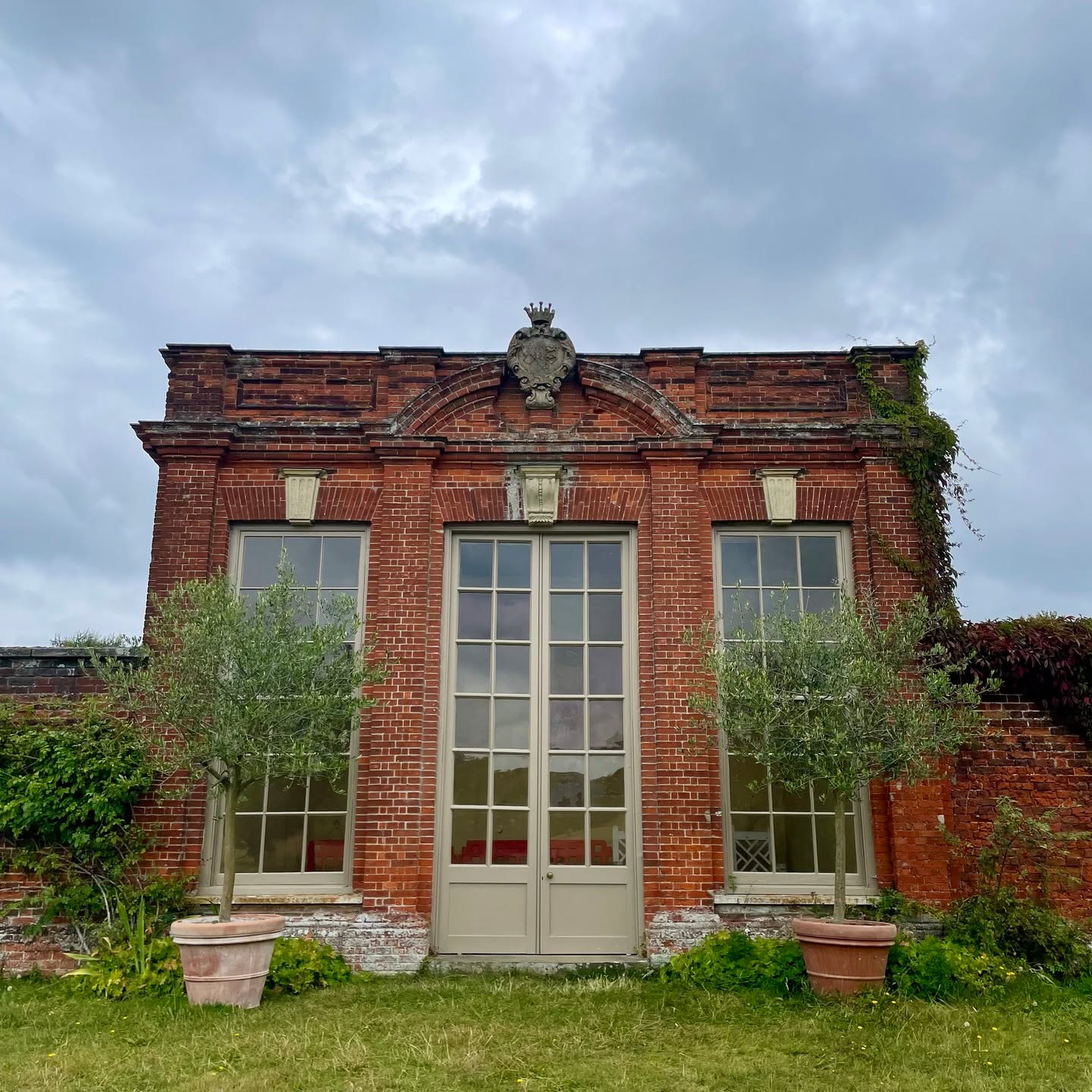 A little while ago, Sam organised a talk for the Bury Society on the Earl's Summerhouse at @ickworthnt, which is currently undergoing an extensive renovation. The incredibly helpful and knowledgeable team really brought the history of the building to life.
.
Built before the famous Rotunda of Ickworth House, this early-eighteenth century beauty sits in the middle of the walled garden and overlooking a tiny lake on River Linnet, and is more than worth the short walk down from the car park, even before the restoration work is complete.
.
We returned more recently to enjoy a quiet (and admittedly rather blustery) impromptu picnic of cannoli and hot coffee before the autumnal rains began.
.
.
.
.
.
.
#ickworthhouse #suffolk #suffolkdaysout #burystedmunds #burystedmundsandbeyond #nationaltrust #nationaltrustmember #ickworth #visitsuffolk #thisprettyengland #simplepleasures #historicalbuilding #oldbuilding #historicalarchitecture