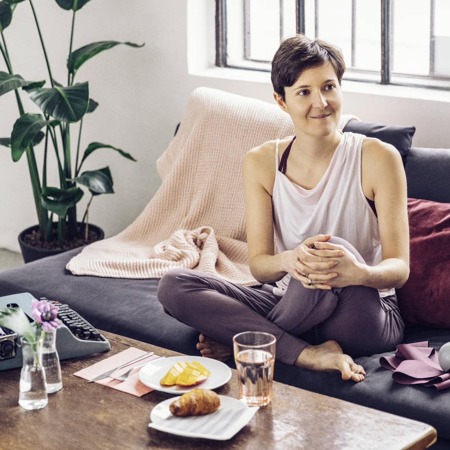 What's in store for you this bank holiday weekend?
How do you like to spend your well-earned free time?
Think about:
🤸something to make you feel strong
📖something to simulate your brain
🎨something to nourish your soul
🏞️something to relax you
Picture credit: @moonwalk.studio