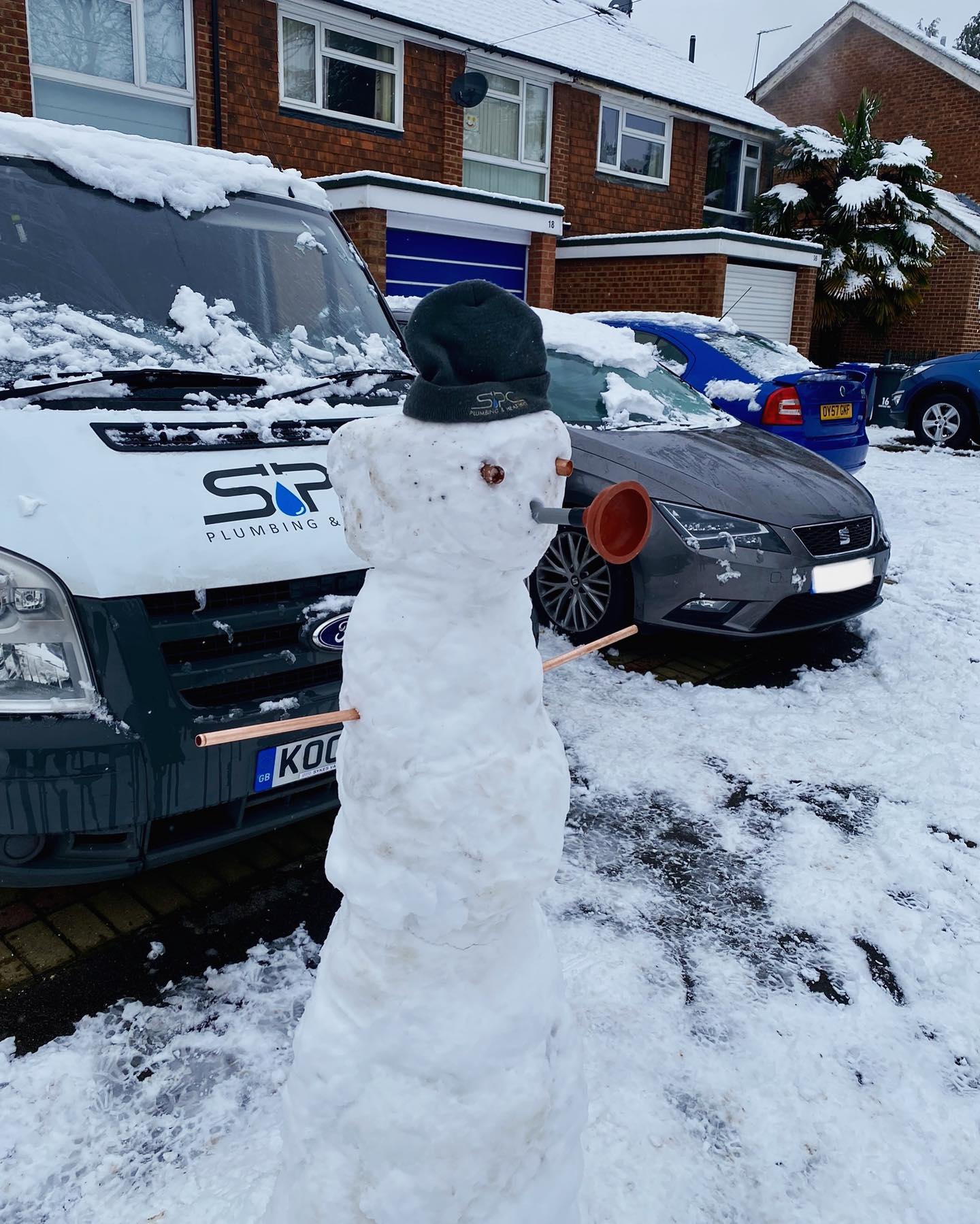 Haven’t posted on here in a while as we’ve been very busy keeping our lovely customers happy and, most importantly, warm! Here is our newest team member, Frosty, looking smart in his SPC uniform ❄️