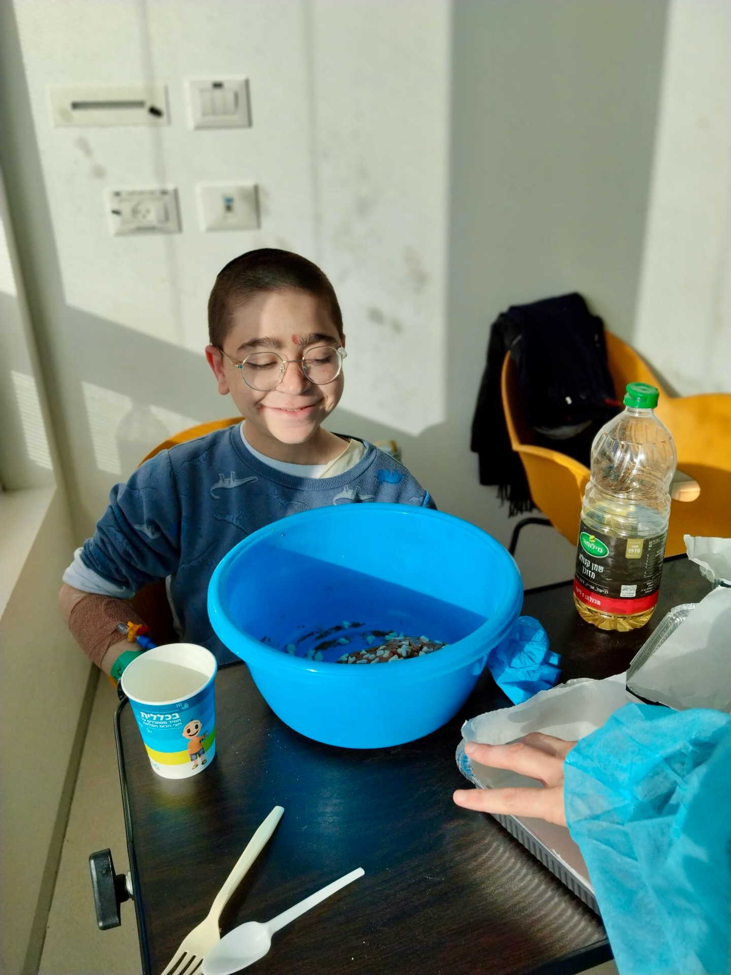 פתחנו את השבוע בהכנת עוגיות עם יאיר הגיבור🩵