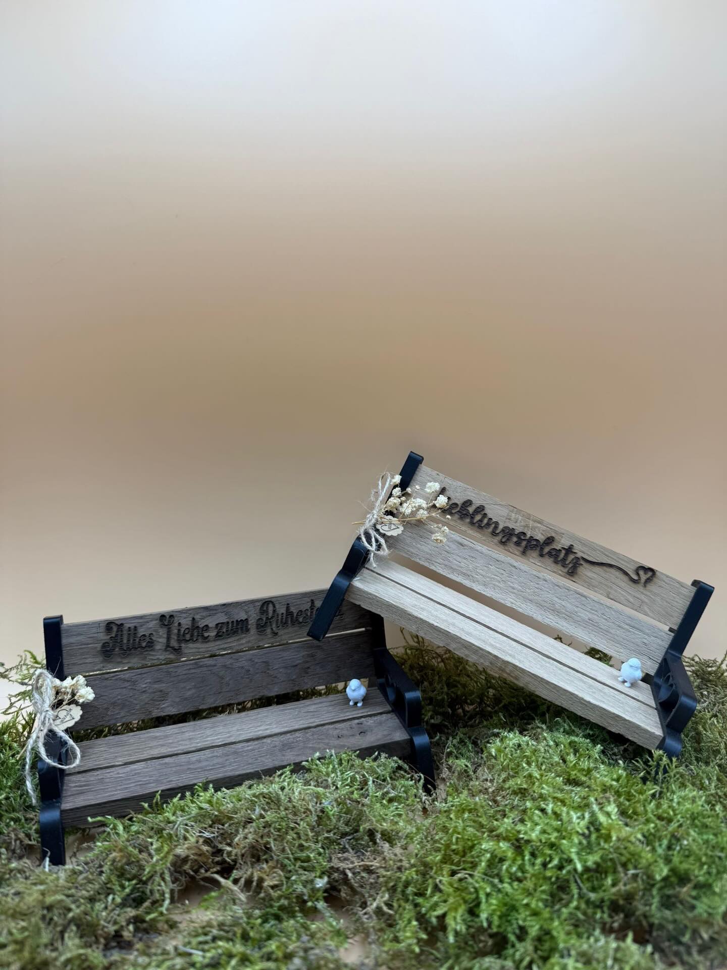 Holzbänkli 🤍 Passend für Anlässe wie Ruhestand, Hochzeit, Einzug uvm.
Kombination aus Holz, 3D Druck
# Holzbank
# Bänkli
# 3D Druck