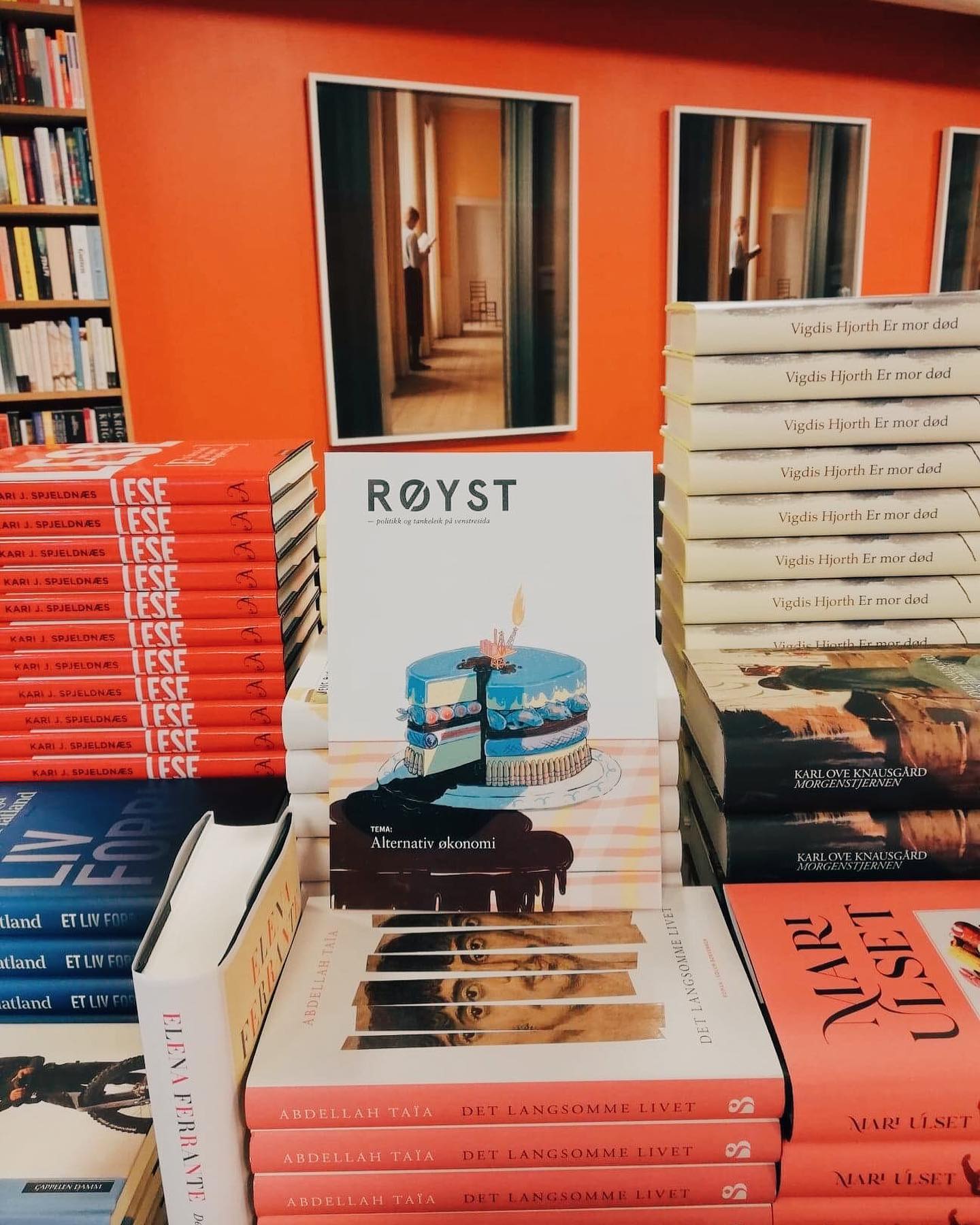 No er det nye nummeret å finne hos Litteraturhuset og Boksalongen i Bergen!