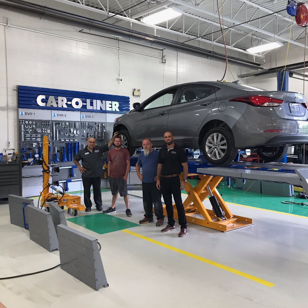 Congrats to Dundas Valley on the new arrival of their Car-O-Liner bench, EVO 1, 2 and 3 along with a measuring system. Great companions to compliment a new Blowtherm Booth and Prep Station!! #CSN