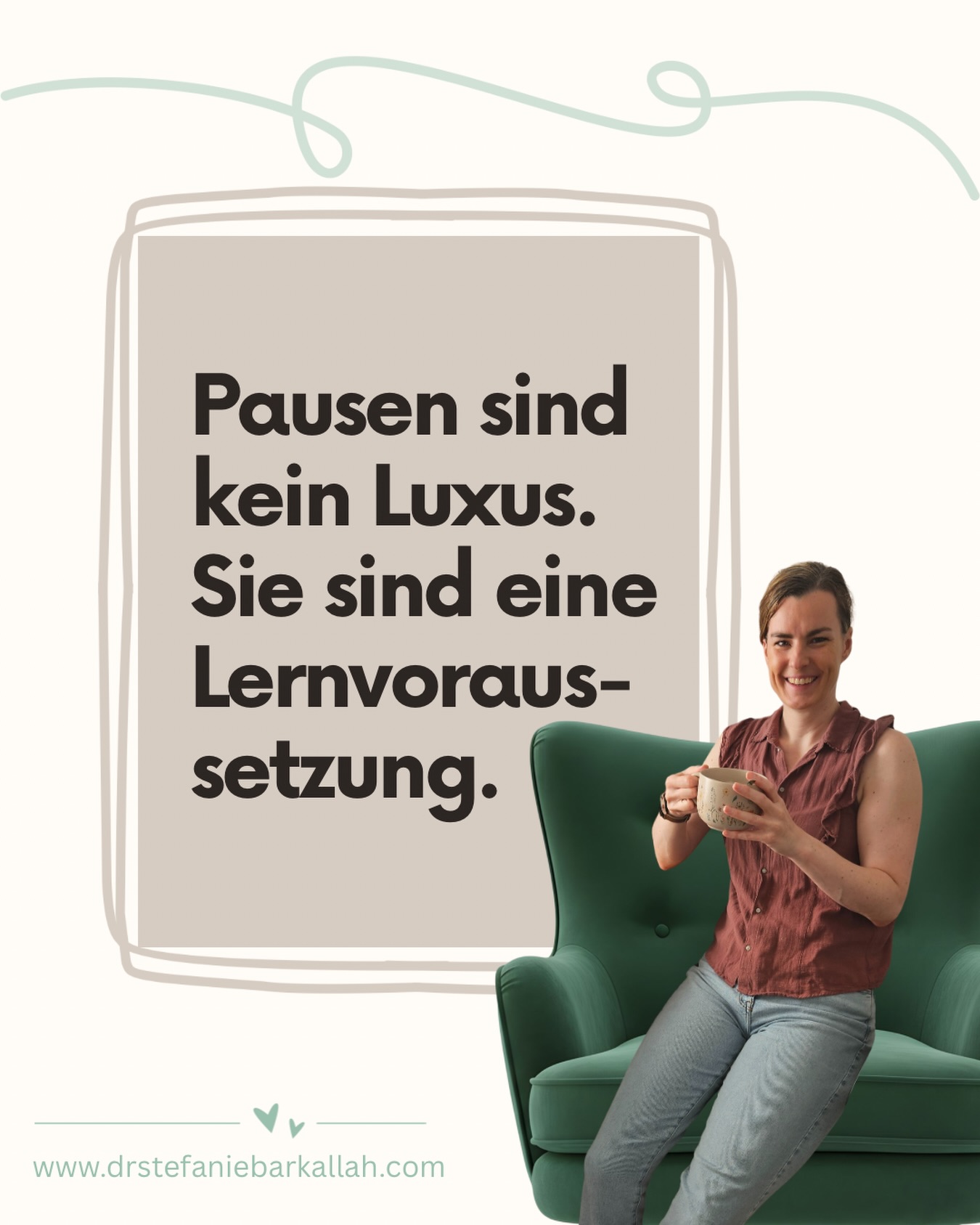 Wir behandeln Pausen oft wie eine Belohnung.
Erst die Arbeit, dann vielleicht eine Pause.
Das Problem:
Unser Gehirn funktioniert genau andersrum.
Lernen, Konzentration und emotionale Regulation
brauchen Erholung zwischendurch,
nicht erst am Ende.
Studien zeigen:
Ohne Pausen steigt die Fehlerquote,
die Frustration nimmt zu
und das Stresssystem bleibt dauerhaft aktiv.
Das gilt für Erwachsene.
Und ganz besonders für Kinder.
Pausen sind keine Schwäche.
Sie sind ein Zeichen von Selbstführung.
Vielleicht ist genau das der Perspektivwechsel,
den wir gerade brauchen.
Alles Liebe
Steffi
#pausenkultur
#lernenundgehirn
#resilienz
#mentalegesundheit
#achtsamkeit