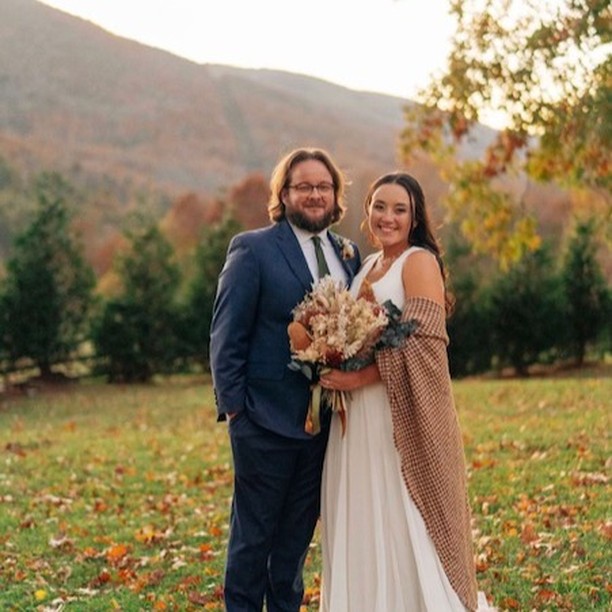Daydreaming about how beautiful our Fall weddings are.....
#ncweddingvenue #ncwedding #outdoorwedding #destinationwedding #mountainwedding #fallwedding #boonenc #blueridgemountainwedding