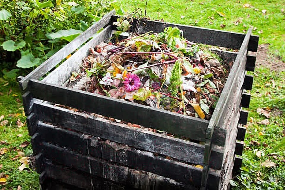 Le printemps est là ☀️Votre composteur déborde ?
Nous avons la solution ! ABC-Green accélère naturellement le compostage de vos déchets organiques et réduit le volume de votre composteur !
Pour vos commandes 👉 LIEN DANS LA BIO
#compostable #compost #printemps #biodechet #bio