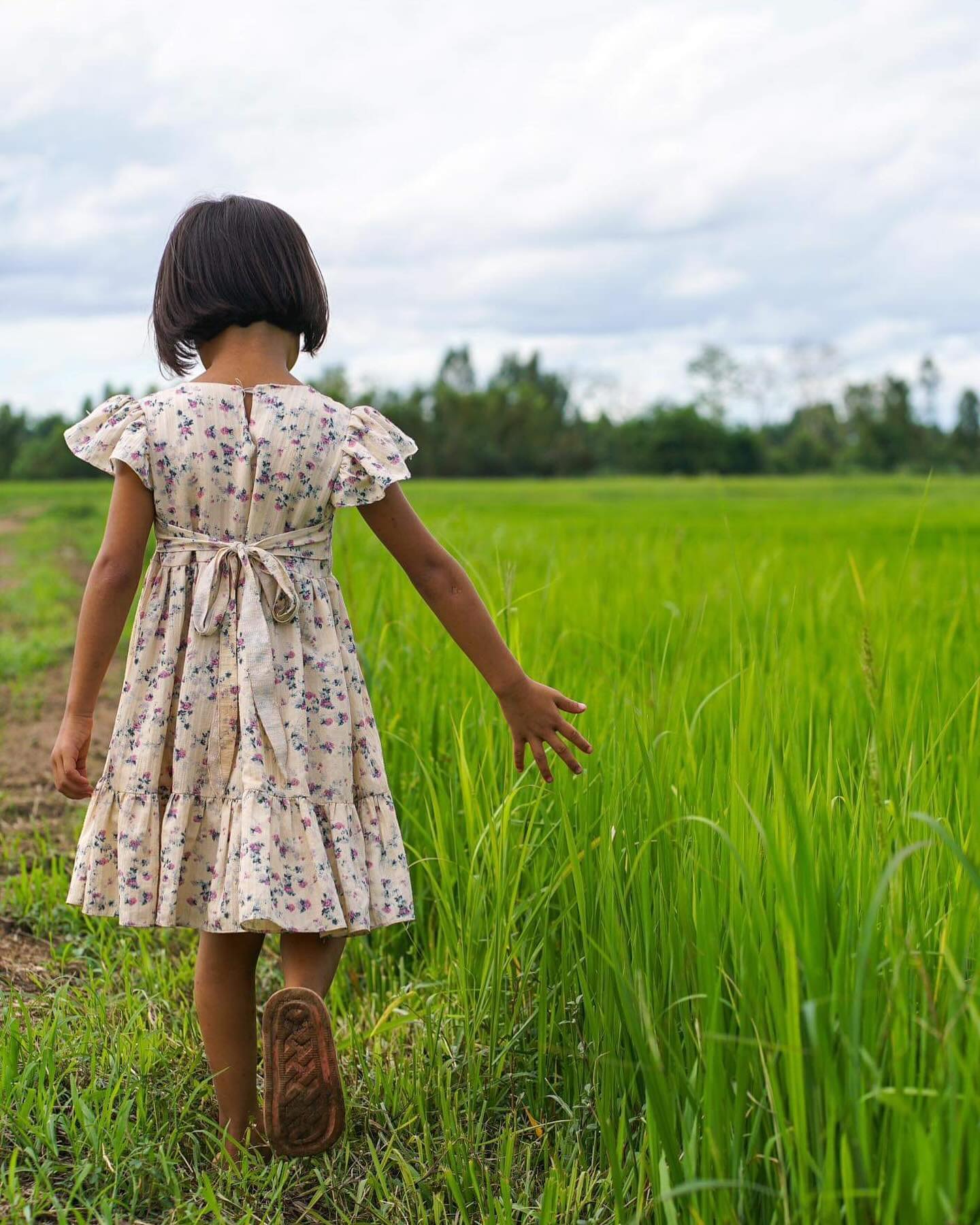 The grass isn’t greener on the other side. We just need to look for the green all around us. Sometimes the other side only has cobras and God doesn’t want us near them. Or maybe that was just today when yet another child looked down to see a cobra staring up at them, not more than one step away. Green is in the eye of the beholder.
•
📷 credit: Daughter #2, @abi_ware