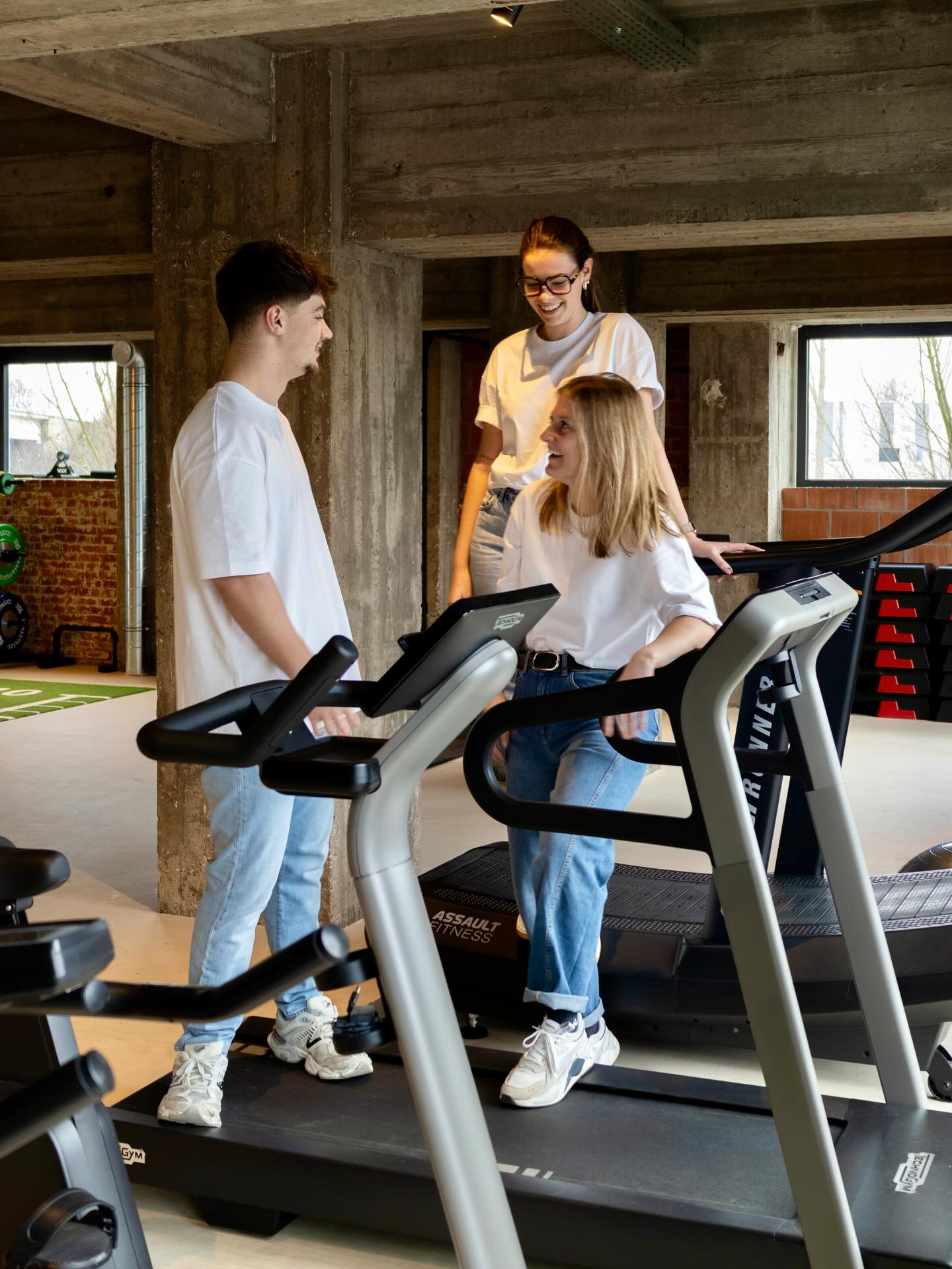 GIVEAWAY
WIN WIN WIN een waardebon van €50 bij COACH HOUSE!
Wil jij kans maken?
✨ Like deze post
✨ Deel deze post in je verhaal
✨ Schrijf een leuke Google review
We maken de winnaar bekend op 1 februari.
SUCCES!
Proficiat @lysie_ml !!! 🤍