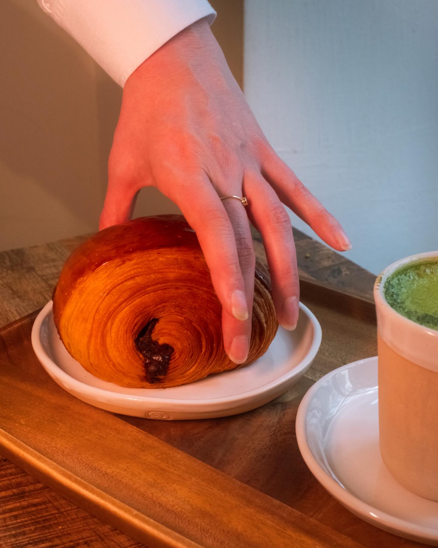 Team pain au chocolat, vous êtes là ? 🥐🤍
#teampainauchocolat #gourmandise #viennoiserie #petitplaisir #lespetitesartisanes