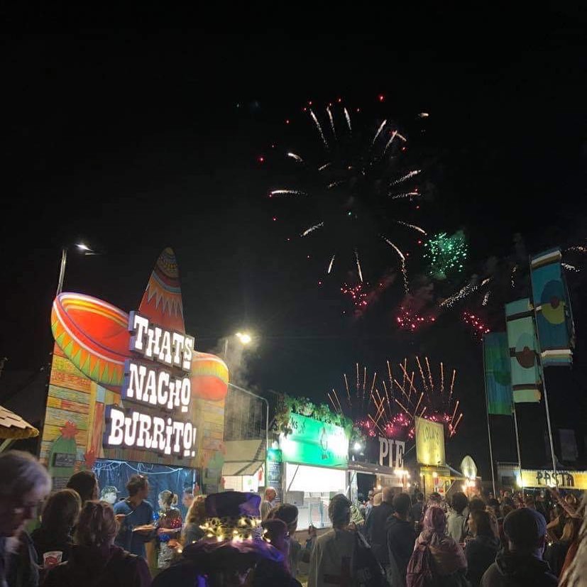 And just like that, our busiest festival summer is over! After a late start we’ve been flat out every weekend and loved being back at busy events and seeing so many happy customers and amazing music!
Thank you to festivals for having us, our amazing crew for your hard work, @gingerfacepropshop for our beautiful frontage and of course anyone who has enjoyed a burrito or some nachos while dancing away 🕺🏿
We have some much needed time off now and then we’ll be back @exexmasmarket in Nov!
#festivalfood #festivals #summer #streetfood #fireworks #burritos #ukfestivals @victoriousfestival @beautifuldaysfestival @valleyfest @pandafestofficial @tunes_in_the_dunes @insideoutfestivals @littleorchardfestival @stonehengecampsite @rattlercyder @yarty_party