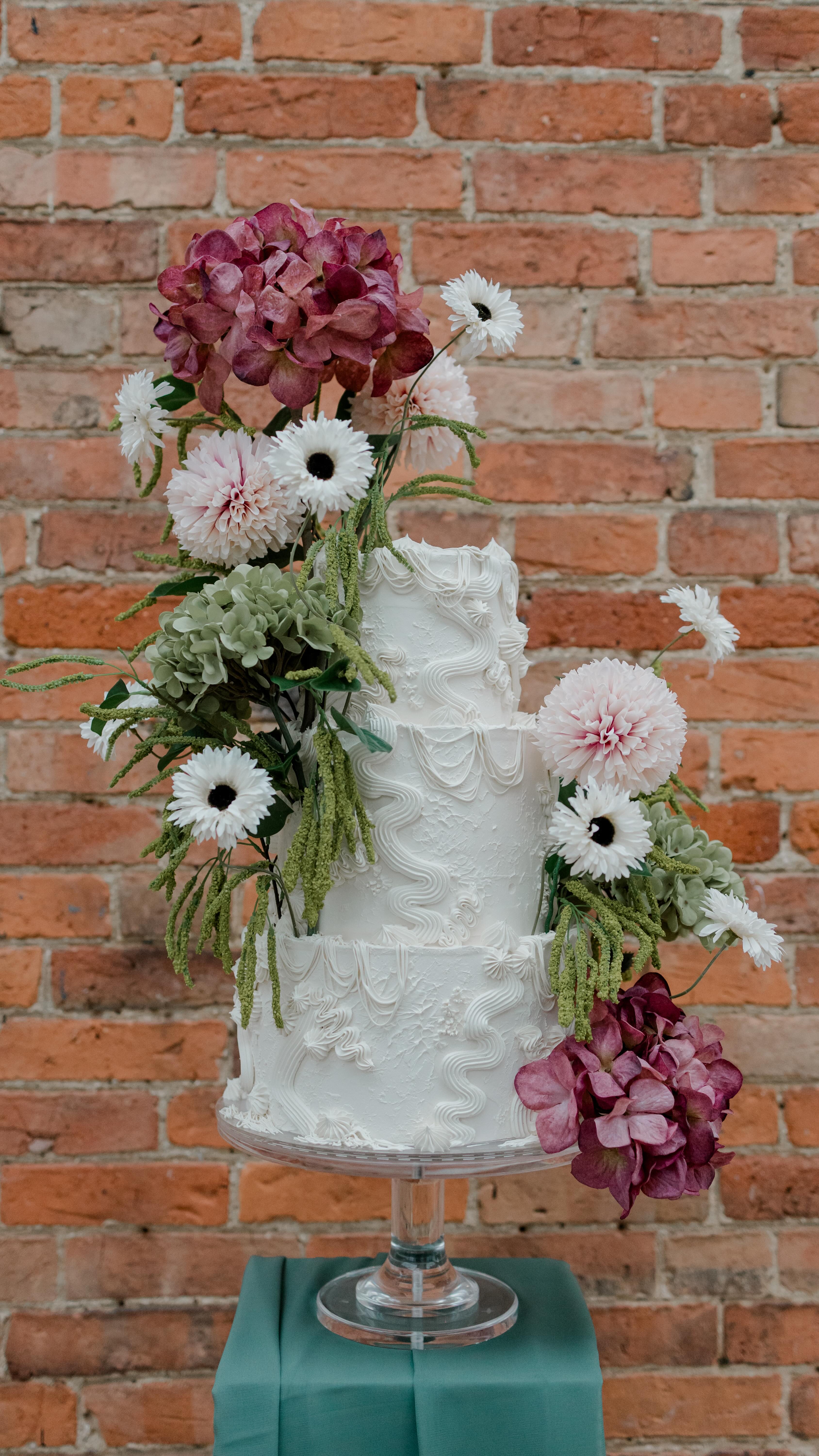 A little behind the scenes of a wedding cake delivery 🤍
From super careful transport to arranging everything in place, each cake is delivered and styled so it’s ready and waiting for you - becoming part of the room and a real centrepiece on the day.
It’s one of those quiet moments before guests arrive that we love most.
If you’re planning your wedding and want your cake to feel just as considered as everything else, I’d love to chat.
Cover photo by @darren_cresswell_photography
Bespoke wedding cakes delivered across Lincolnshire.