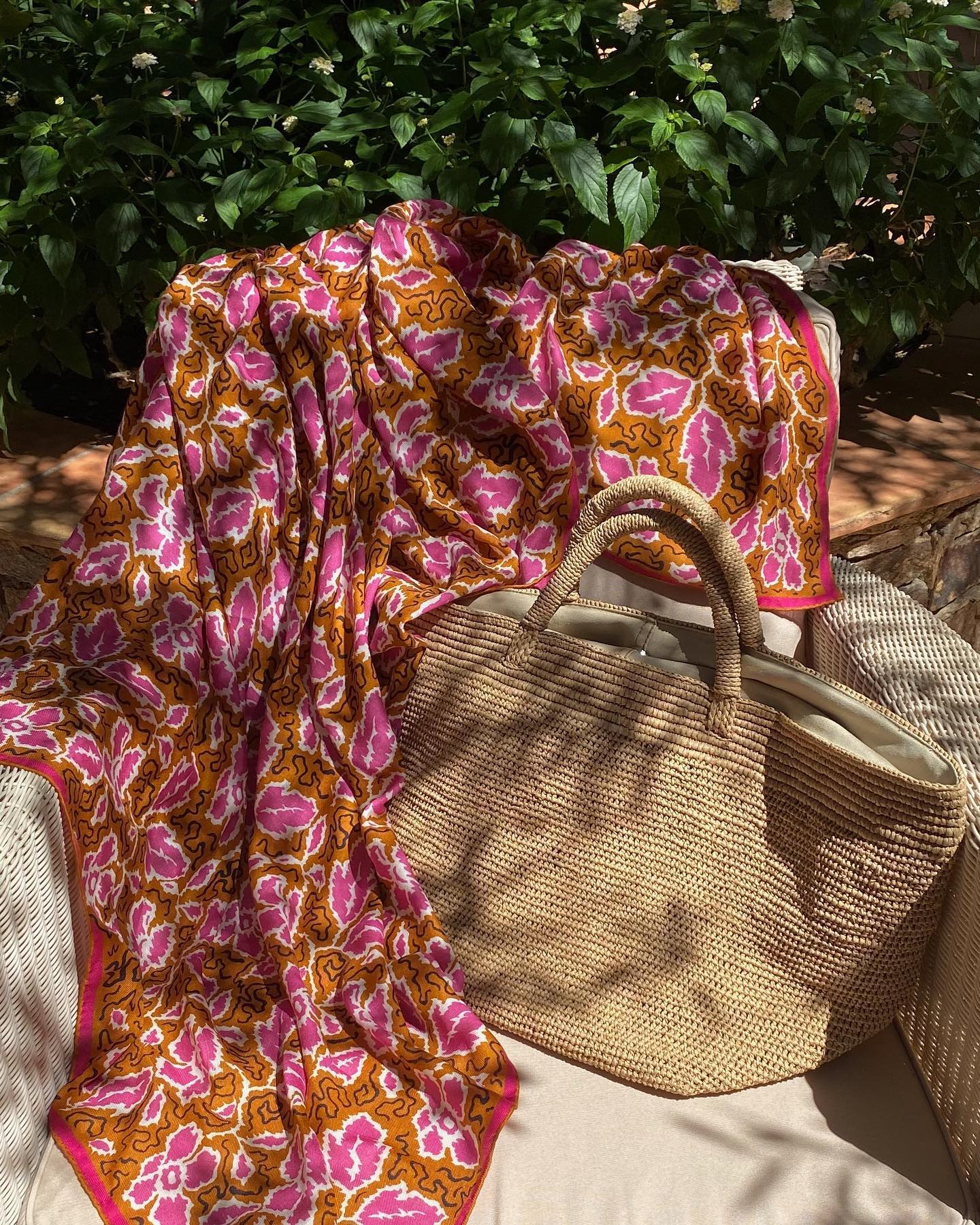 Soaking up all the sunshine summer has to offer🌿
#mywork #smallbusiness #madeinzurich #swissmade #textiledesign #craftsmanship #textiledesignstudio #barbarawagner