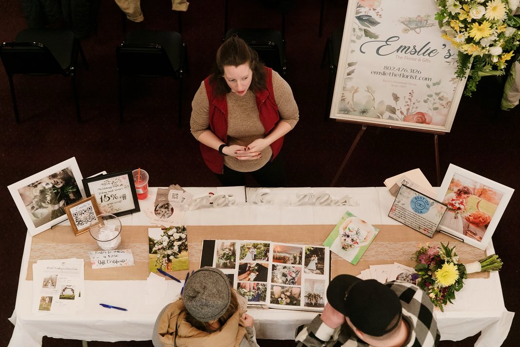 The Central Vermont Bridal Expo made its return last weekend after 6 years thanks to Emslie’s the Florist 🌸💍
Hosted at the Barre Elks Lodge, this event brought together incredible businesses and vendors from Barre and all across Central Vermont to inspire brides and grooms as they plan their big day!
From florals to fashion and everything in between the room was buzzing!
📸 @shannonalexanderphotographyvt