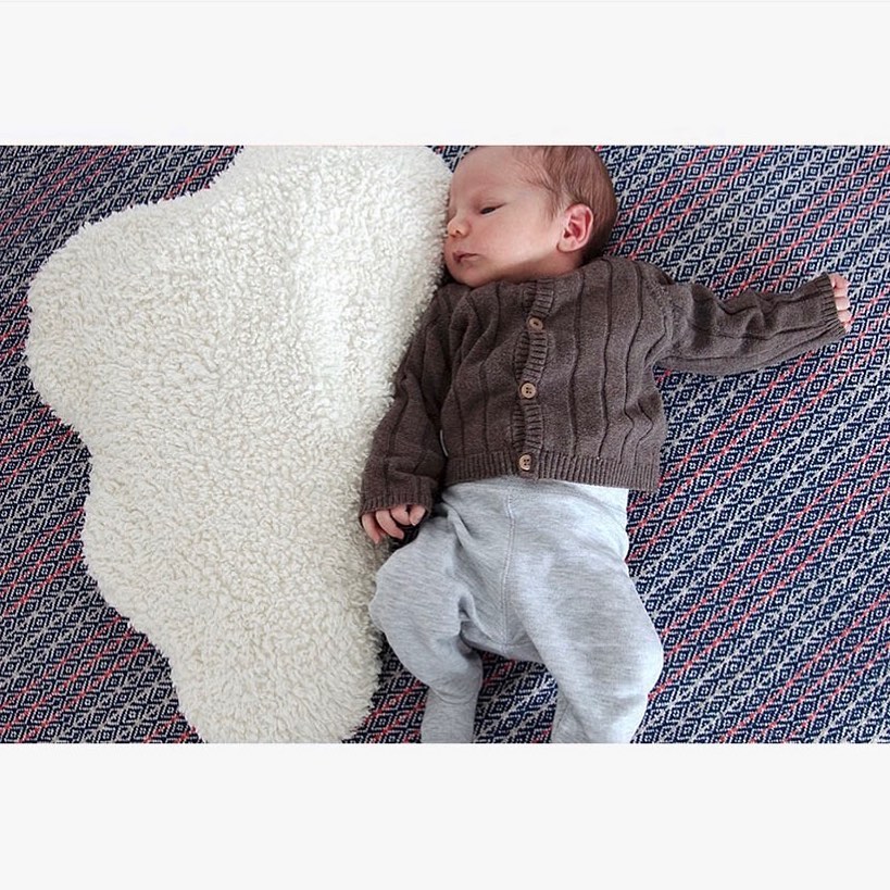 ein weiteres absolut entzückendes foto von einem nadó (neugeborenen) mit seiner eigenen personalisierten geburtswolke. 🥰
#geburtswolke #geburtsgeschenk #babygeschenke #babykissen #personalisiertegeschenke #dinkelkissen #urdinkel #arve #wochenbett #magischezeit