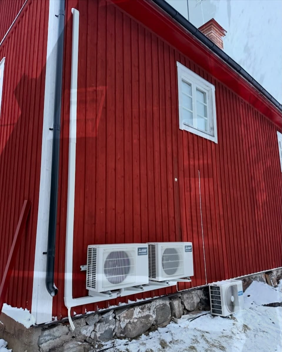 Två stycken HERO 35 installerade i Vallentuna! Självklart är elen utförd av våra egna elektriker ⚡️
Är du också intresserad av att veta vilken lösning som passar ditt hem eller verksamhet bäst?☘️
Boka ett kostnadsfritt platsbesök🙏🏻
📞 08-7685577
✉️ Kontakt@bmekyl.se