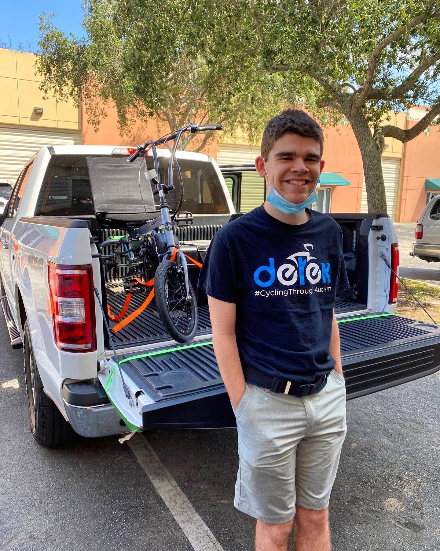 ⚡️ELECTRIC BIKES⚡️
Have you had the opportunity to ride an electric bike? Derek was able to pick up his new electric bike this past weekend in south Florida ( perfect timing for bike month! ) He now has another option for riding besides his buddy bike! An exciting time for sure 😄
COMMENT BELOW: what do you think about electric bikes??