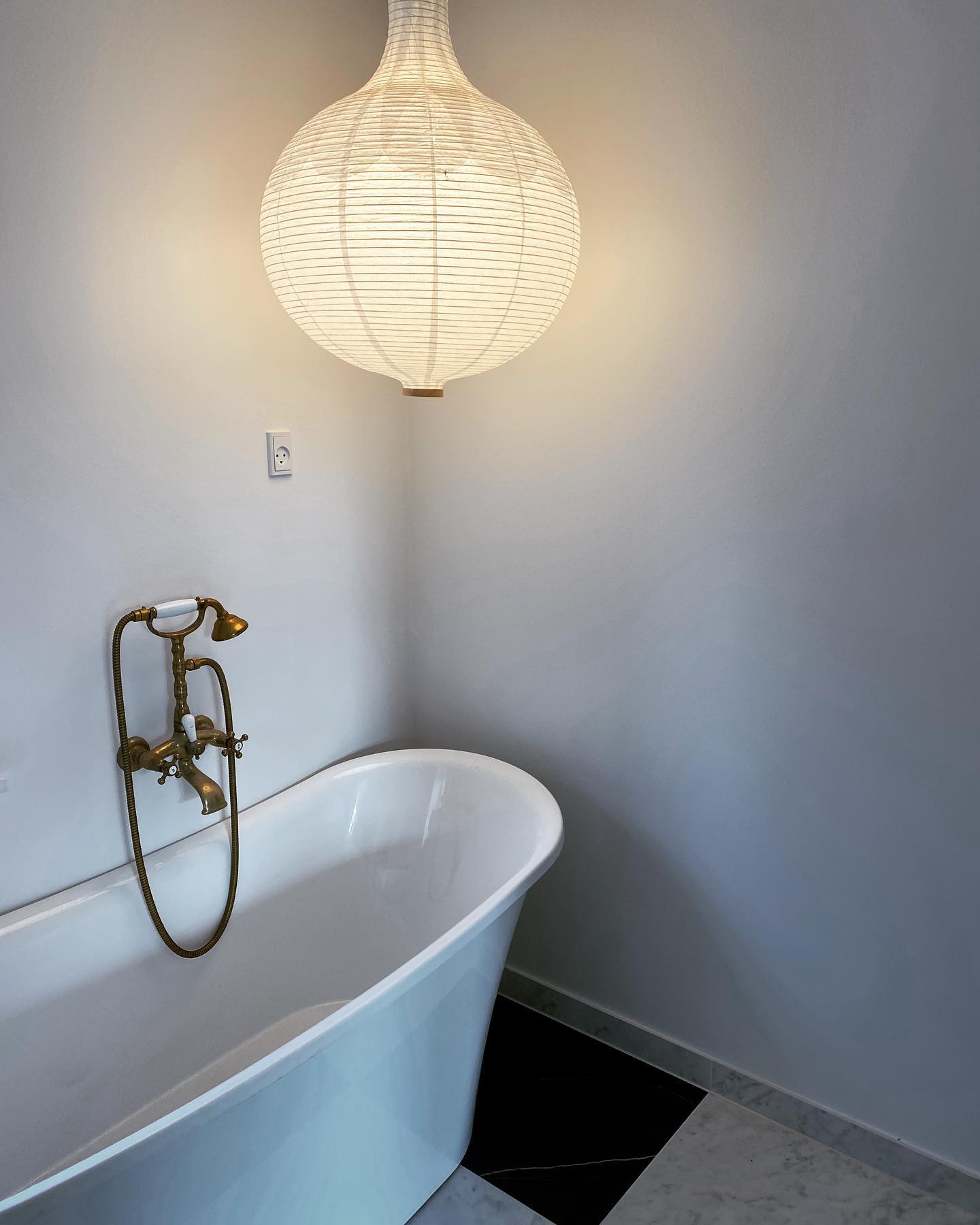 Design By … en af vores kreative kunder. 😃👍 Nyt badeværelse ✔️ Flot! 🔧😃
#renovering #badværelse #vvskraft #nordsjælland