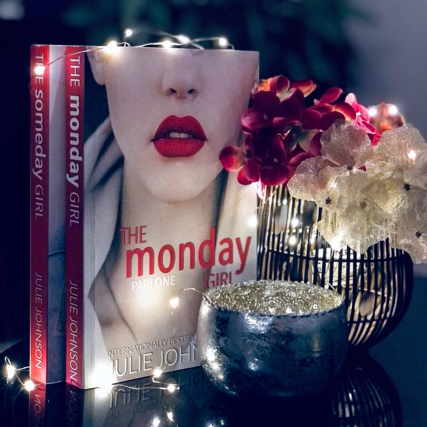 I love this series by Julie Johnson so much. Kat Firestone is truly one of the most relatable heroines I have ever read about. Most of the time while reading I felt like her and I were the same person. It doesn’t happen very often that a story evokes such powerful emotions from me. It pulled at my heartstrings so hard that after finishing this book I couldn’t stop thinking about it for days. I seriously recommend reading this book.
▪️
#juliejohnson #girlduet #themondaygirl #thesomedaygirl #book #bookreview #bookstagram #booklover #instagram #favbookseries #favourite #bookblogger #blog #review #romance #bookpost #bookish #romancereader #booklife #romancelover #readbooks