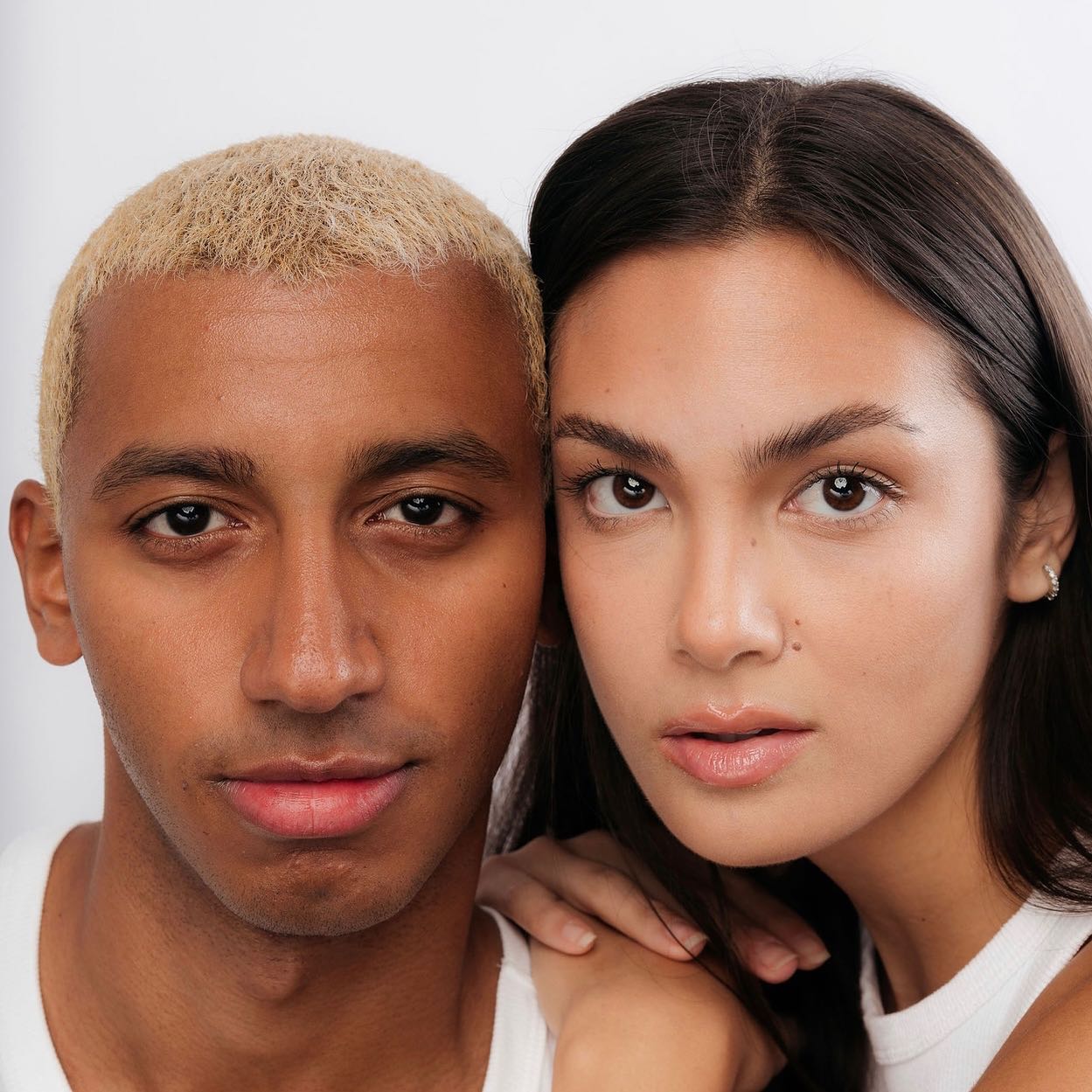 no filter needed with our new Daily Greens hydrating glow serum ✨go to our website for updates on our brand and new blog posts to come ✨