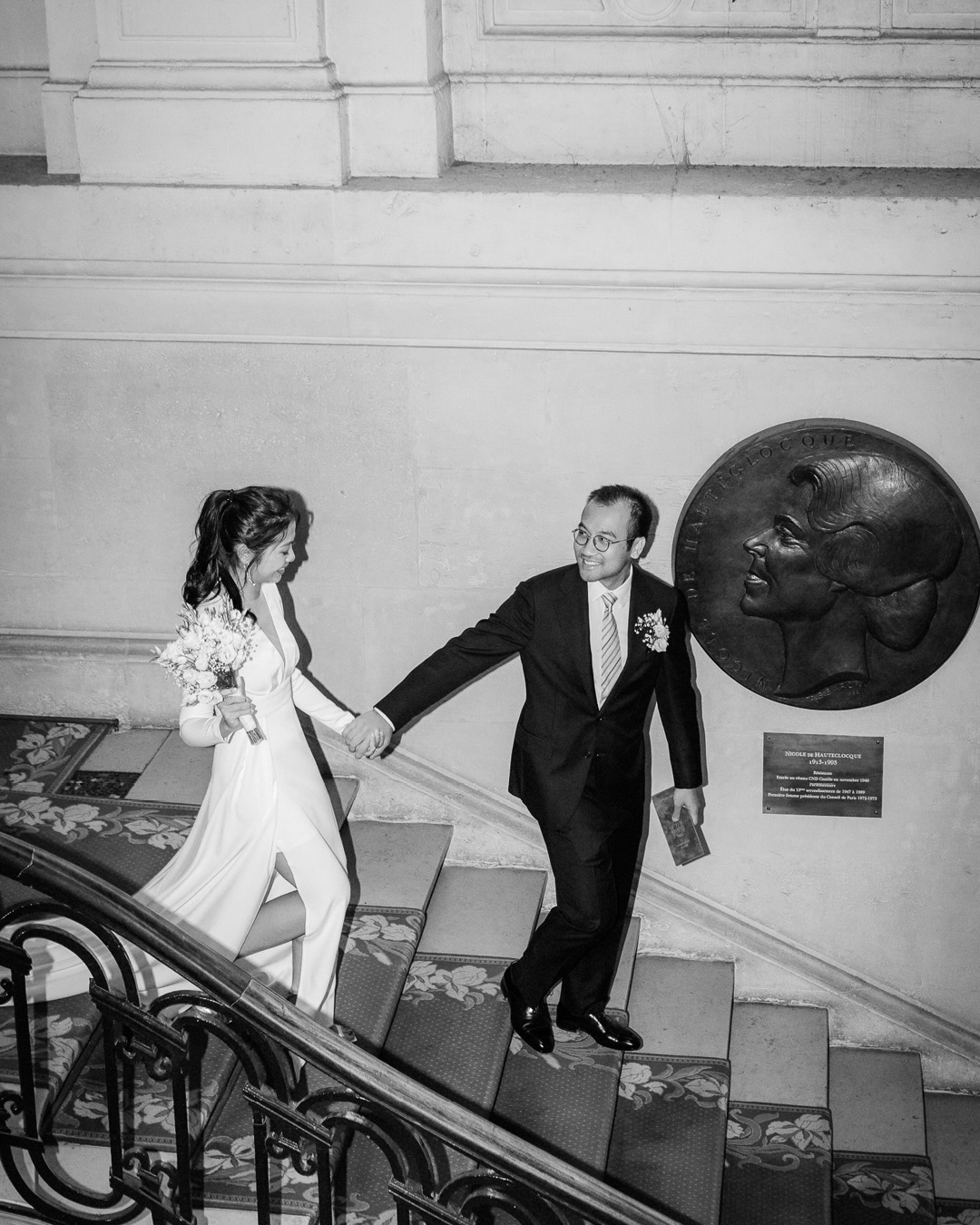 A day of love and new beginnings.
Linh and Ly said “Oui” at the beautiful Mairie Paris 15e. From the grand staircase to the bubble-filled exit, every moment was pure magic!
Let’s tell your story
📩 hugochuphoto@gmail.com
🌐 hugography.com
#weddingshoot #pariswedding #frenchwedding #weddingday #weddingphotos