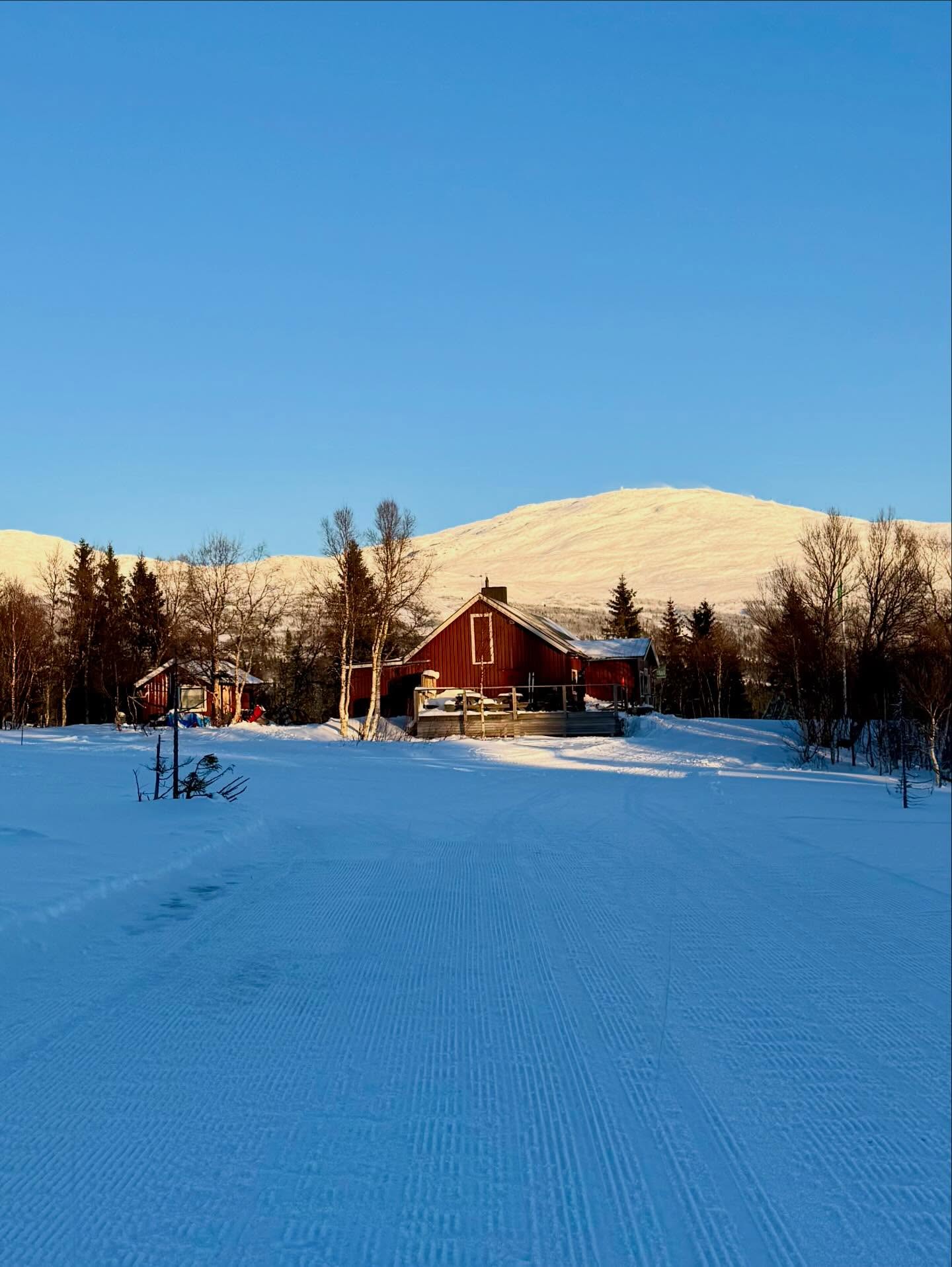 Tack härliga gäster som besökte oss denna underbara vinter helg 🙏 ❄️ ☀️
Öppet dagligen 11.00 - 15.00
Varmt välkommen
