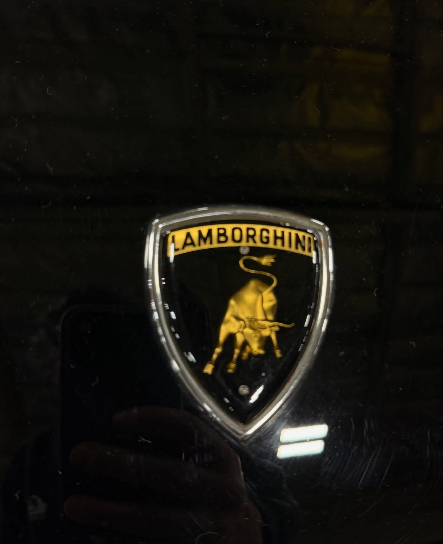 Another day another color match.
#mulhollandmotorsports
#autobodypaint
#vintage
#vintagecar
#newburypark
#lamborghini