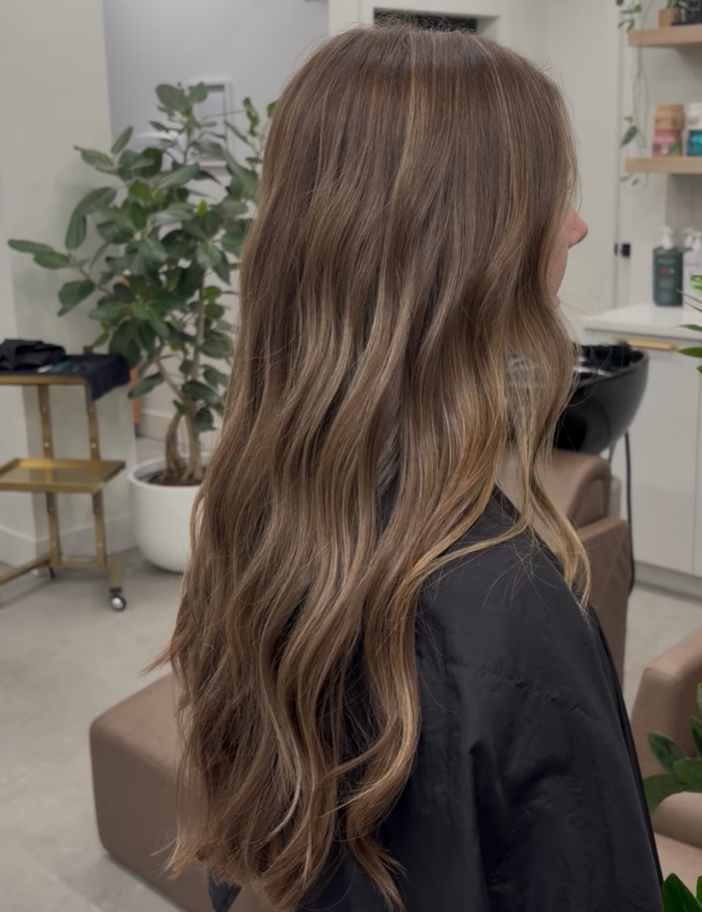 Sun kissed balayage by @blondbybrooke
Book in with our junior stylists every Wednesday @blondbybrooke and @ameliavp.hair for 20% off your service!
Booking link in bio ✨