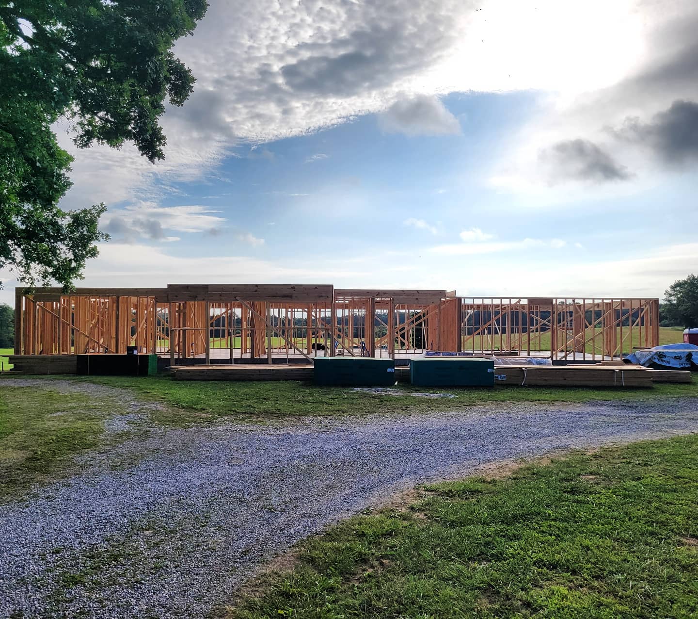 A beautiful morning for framing this custom home.🏡
#customhome
#customhomebuilder
#jontotherowconstruction
#newconstruction