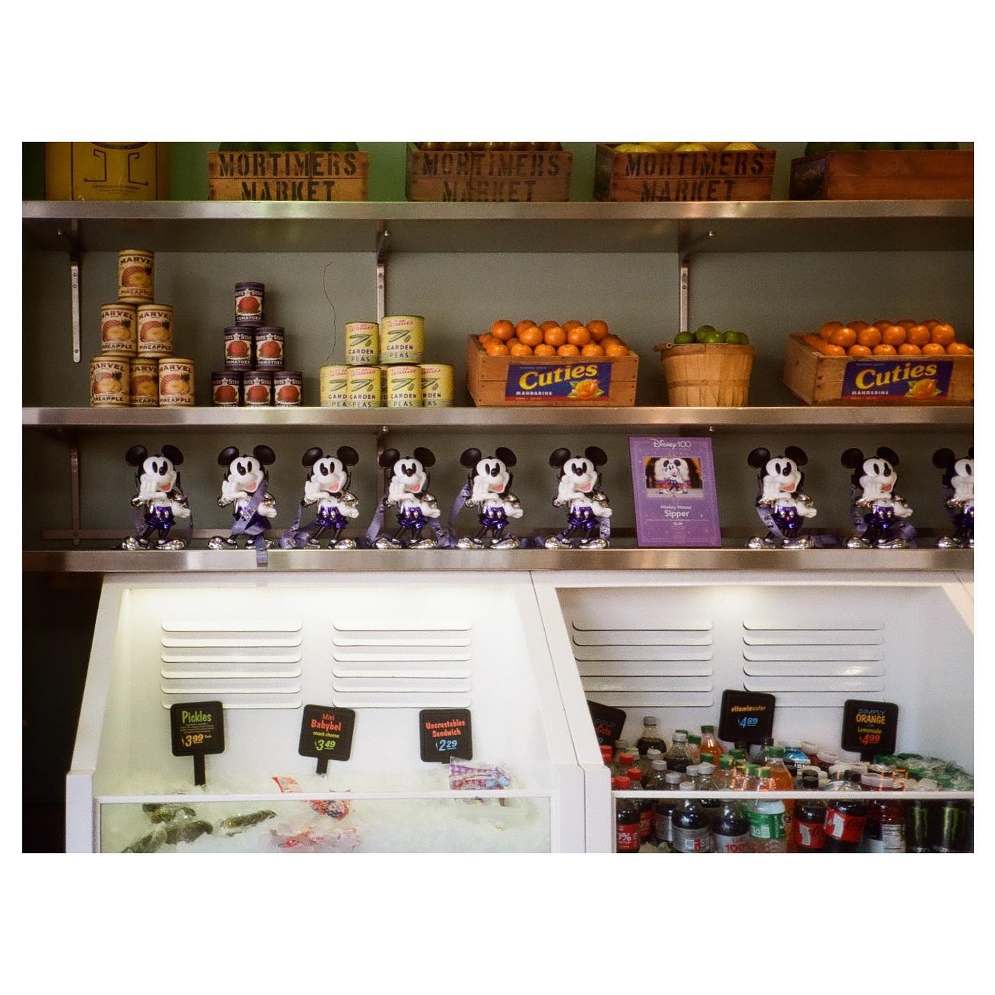 🍊🍊🍊
📷: canon sureshot supreme quartz date / fuji 200
#autoboy3qd #35mm #canon #canonsureshotsupreme #fuji200 #fuji #fujicolorc200