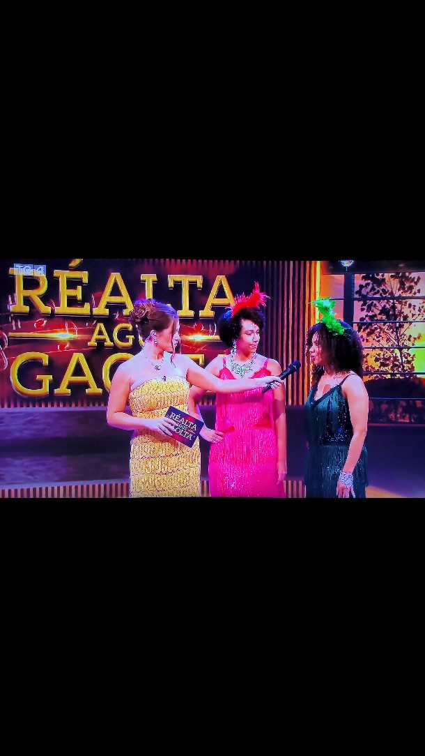@cida.arcanjo.bellydancer performing a Belly-Samba duo with Lohane at TG4 channel, for Réalta agus Gaolta 2026, aired today, 25th January. The full episode available at TG4 Streaming.