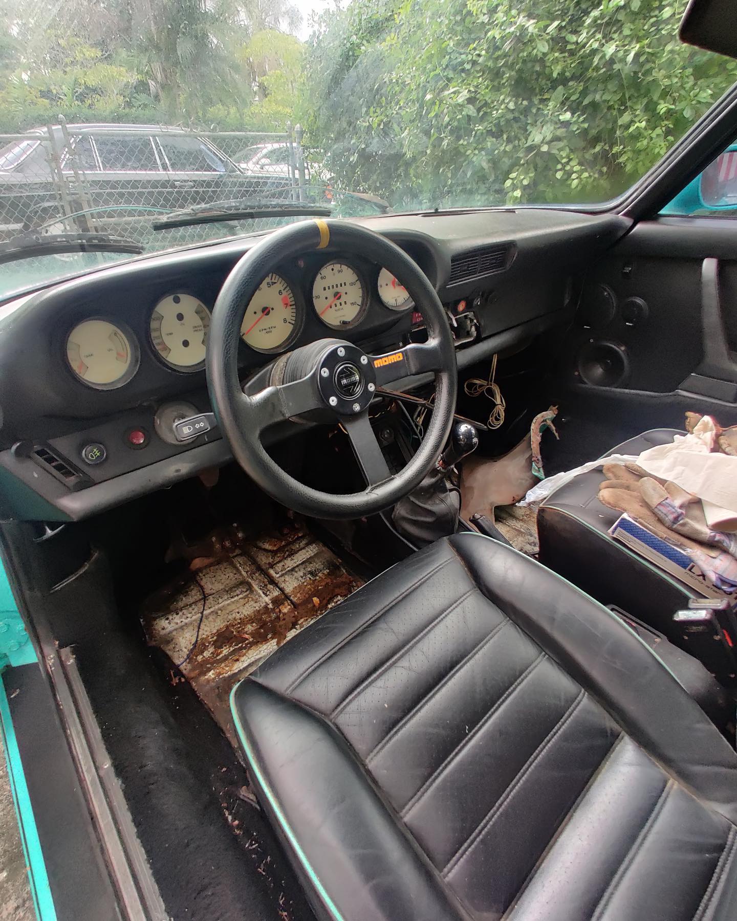 Interior of a potential project car. 1977 Porsche 911S- wait til you get a look at the exterior! #porsche #carsofinstagram #carswithoutlimits #carspotting #GKRestorations #carlifestyle #porsche356 #356 #porschelife #car #instacar #racecar #classiccar #RemadebyHand #porsche911 #porsche912
