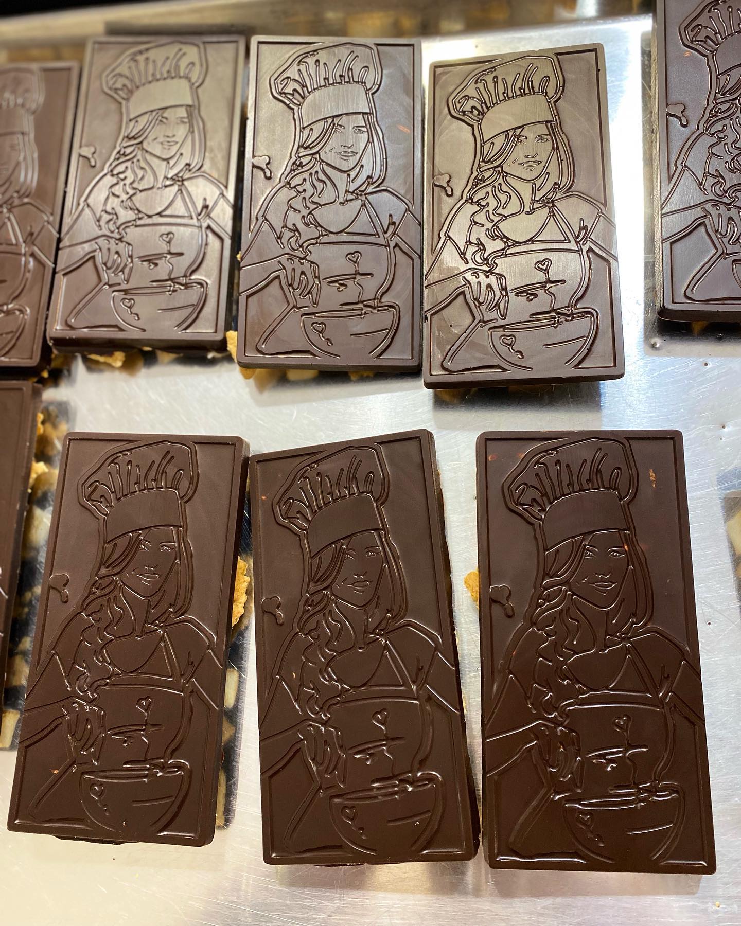 Our workshop is in full force in preparation for Valentine’s Day! ❤️🍫💃🏼x