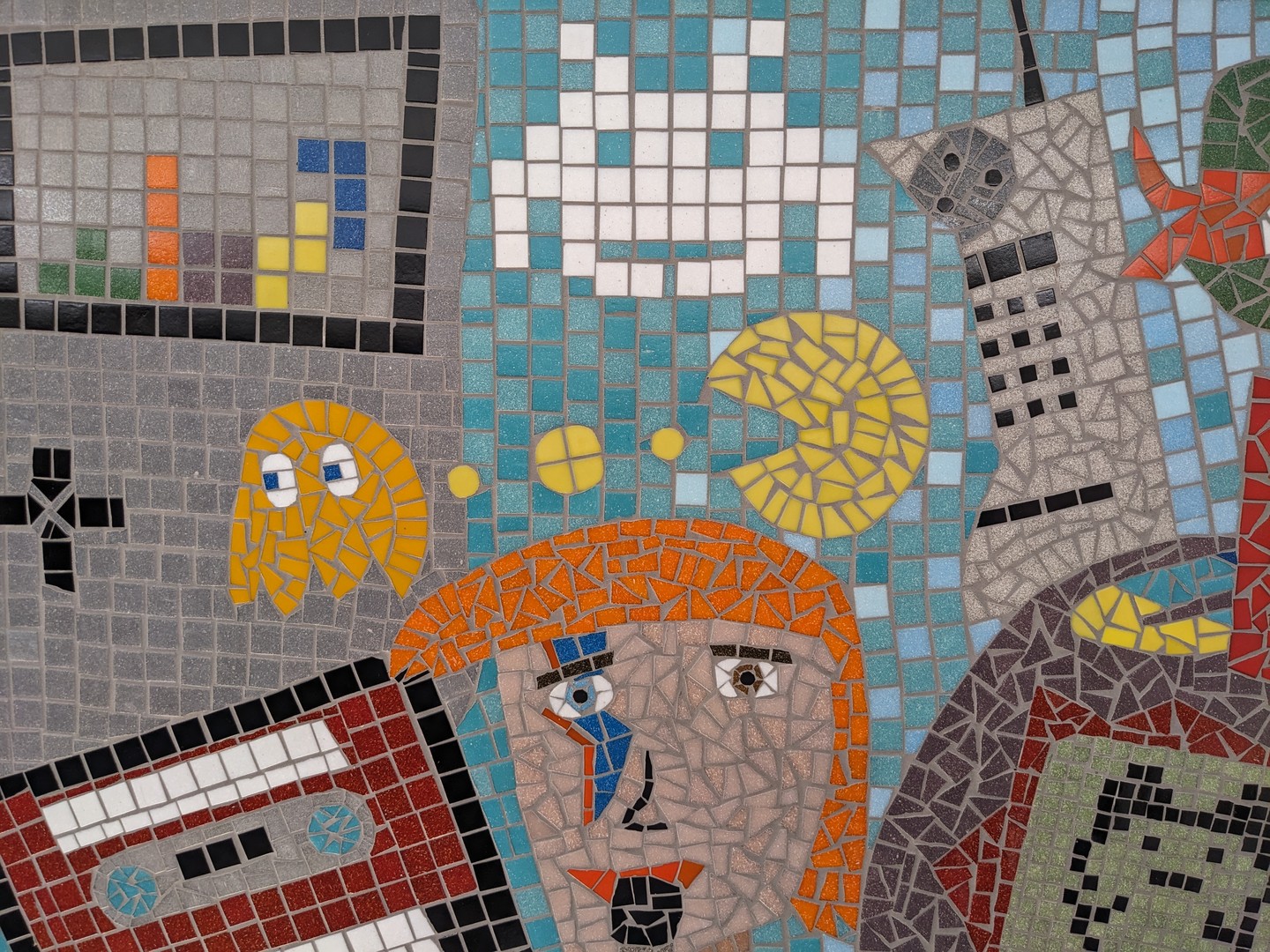 Celebrating 40 years with an incredibly fun and nostalgic timeline themed mosaic. Every element was drawn by a child in the school!
#1980s #1990s #2000s #2023 #timeline #celebrating40years #pacman #spaceinvaders #davidbowie #tetris #gameboyoriginal #nostalgic80s #themosaicstudio #paulsiggins #schoolworkshop #mosaicsforschools
