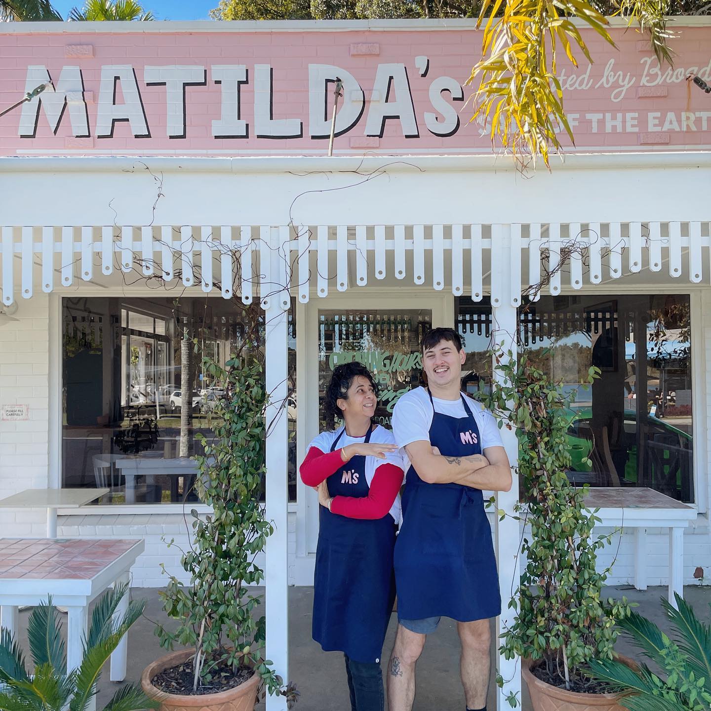 Bombay Backyard BBQ this Sunday arvo!
Local legend Sangita Singh has partnered with Cooper to create a fragrant & spicy Indian inspired feast.
Scallops grilled with ghee & pineapple pickle $5 each
Qld prawns grilled with coriander & mint chutney $18
BBQ Shahi Paneer $16
Plate with raita, coriander & mint chutney, pickled pineapple, flat bread and your choice of:
Lamb kofta $26
Snapper fillet tikka $29
Chicken tikka $24
Chef’s tasting selection FOR TWO including lamb, paneer, fish & chicken $60
Mumbai Margarita Cocktail Special $15
Tequila, Mezcal, tamarind & citrus