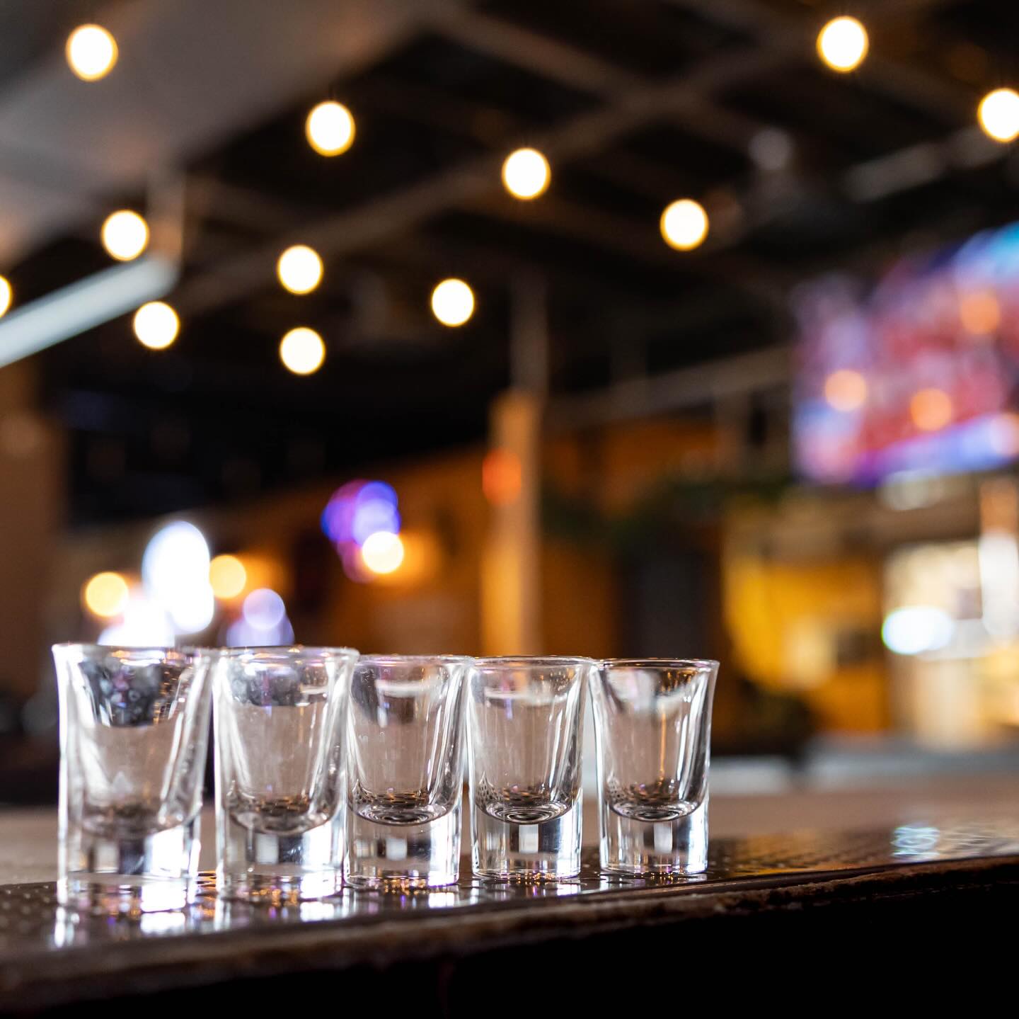 Swipe โก๏ธ to see whatโs going in the glass ๐
๐ฅ๐ฅ๐ฅ๐ฅ๐ฅ
#kwawesome #waterlooregion #uptownwaterloo