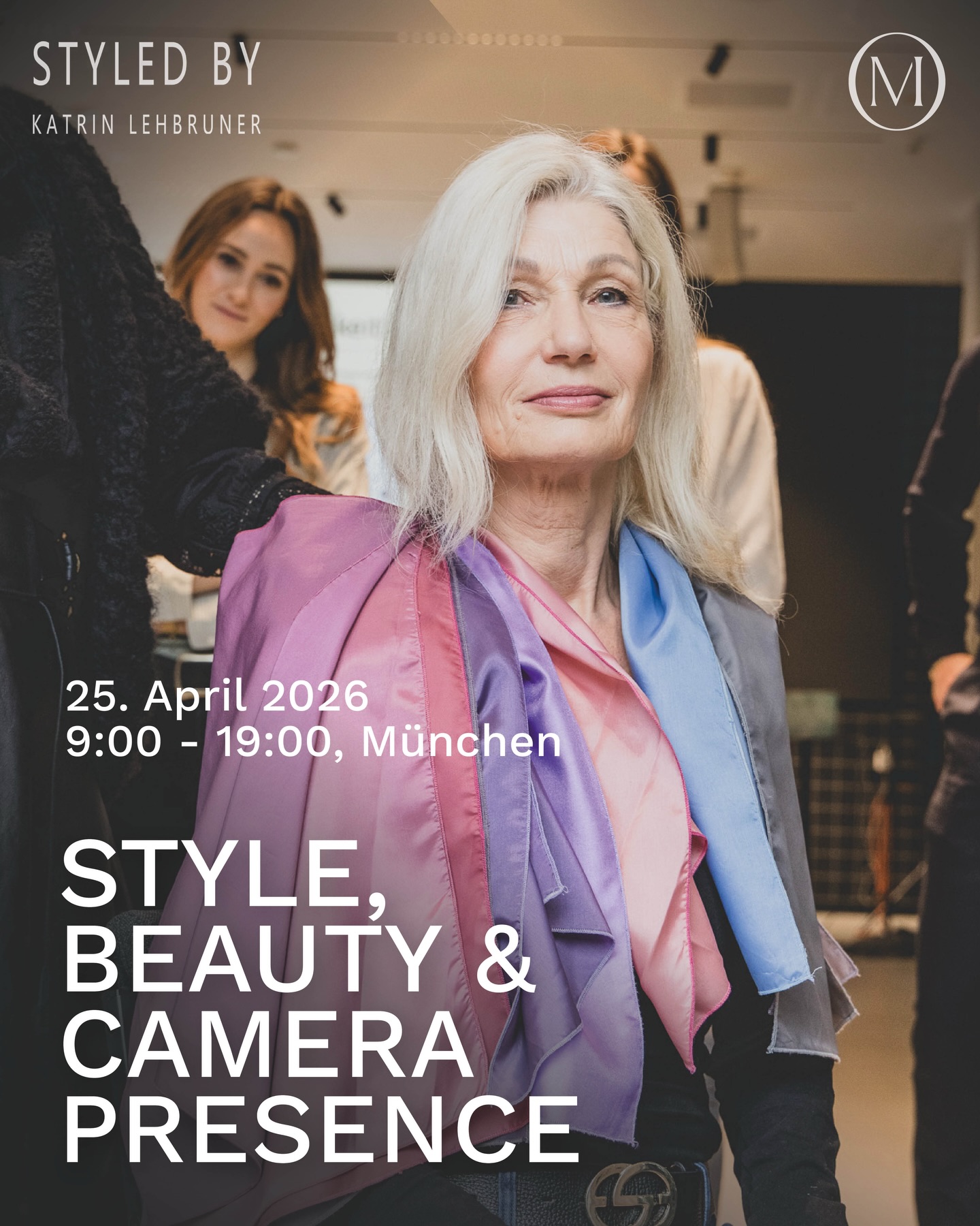 Style, Beauty & Camera Presence
@themodelinstitute
Dein individueller Look – perfekt in Szene gesetzt
Ihr möchtet euren persönlichen Stil entdecken, euch sicherer fühlen in euren Farben, eurem Make-up und eurem Auftritt – wisst aber nicht genau, was euch wirklich zum Strahlen bringt?
Dann ist dieser exklusive Style-, Beauty- & Camera-Presence-Workshop genau das Richtige für euch.
Gemeinsam mit unserem erfahrenen Coaching-Team taucht ihr einen Tag lang tief in eure individuelle Wirkung ein – von persönlicher Farbanalyse über Make-up bis hin zur souveränen Präsenz vor der Kamera.
Das erwartet euch:
• Individuelle Farbanalyse:
Welche Farben eure natürliche Ausstrahlung unterstreichen – für Kleidung, Make-up & Accessoires
• Wie ihr Farben gezielt im Alltag einsetzt und bewusste Kaufentscheidungen trefft @katrin_lehbruner_
• Ein persönlicher Farb-Guide zum Mitnehmen, abgestimmt auf euch
• Make-up-Tipps & Techniken, die euren Typ unterstreichen – alltagstauglich & fototauglich @laurabreh_makeup
• Schminktechniken, um Gesichtsformen harmonisch zu betonen
• Individuelle Beratung zu Haarfarbe & Styling im Einklang mit euren Farben
• Tipps für eine starke, natürliche Ausstrahlung auf Fotos @juliane_braun_grzeja
• Camera Presence & Posing @juliane_braun_grzeja @stefan_mirbeth_photography
Wie ihr euch vor der Kamera sicher fühlt, entspannt wirkt und euch vorteilhaft positioniert
✨ Inklusive professioneller Portraitsession
Die entstandenen Portraitaufnahmen werden euch im Anschluss direkt vom Fotografen digital zur Verfügung gestellt – ideal für private Zwecke, berufliche Profile oder Social Media.
Dauer: ca. 2–3 Stunden pro Person
Kleine Gruppe – limitierte Plätze
4 Coaches vor Ort: Katrin, Juliane, Stefan & Laura
Wir freuen uns auf euch!