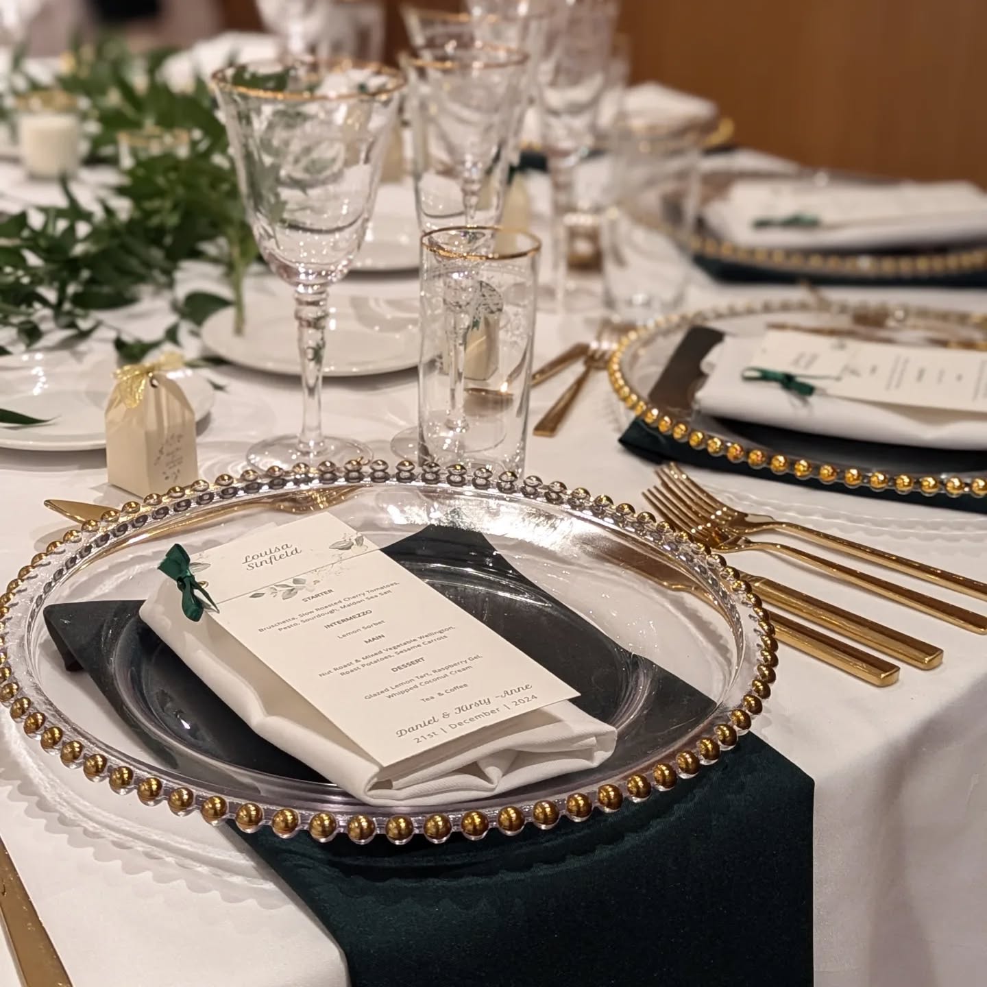 Luxury Glassware and Cutlery Hire elevates any celebration.
A stunning set up for Kristy and Daniel.
Secure your hire items for your 2025/26 celebrations by contacting us
Info@tjdesignergroup.co.uk
#thgesignergroup #WeddingStyling #WeddingStyling #tjdesignerweddings #coveritweddings