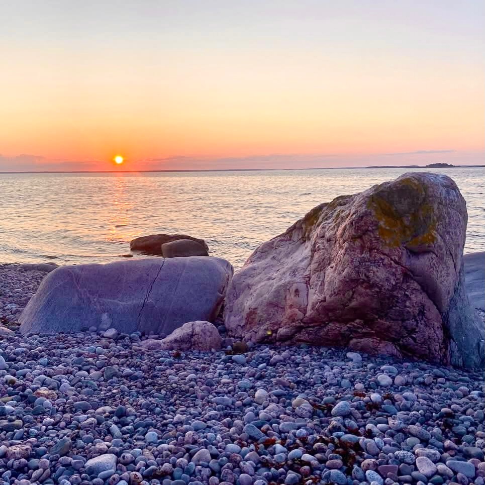 Me tiedämme! Kaipuu on yhteinen.
#seasport #venekuljetus #kesämuistoja #porvoonsaaristo #visitporvoo #merielämykset #luontoon #porvoo #saaristo #veneilynilo