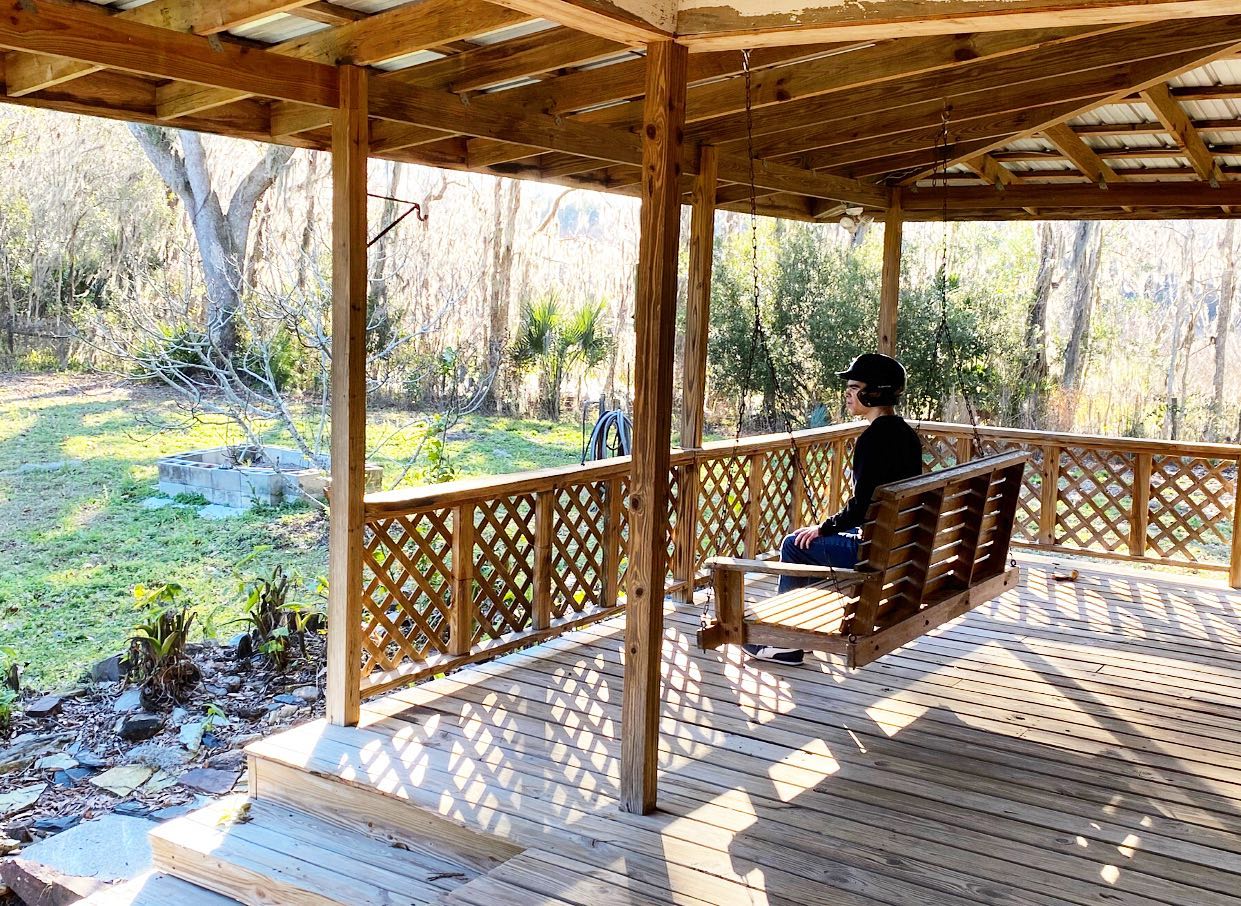 •CHALLENGES•
They’re different for all of us. And no one person’s challenges are less than another. We all have valid things to deal with. Sharing how we deal with them with others can be helpful in more ways than one... with that being said Derek wanted to share what his biggest challenge is and how he deals with it:
“My biggest challenge is that I think different and many people do not understand. It makes me sad, but I overcome my sadness by telling God.”
Will you please share with us your challenges and solutions in the comment? Sharing within our community is truly important to Derek! 🤍