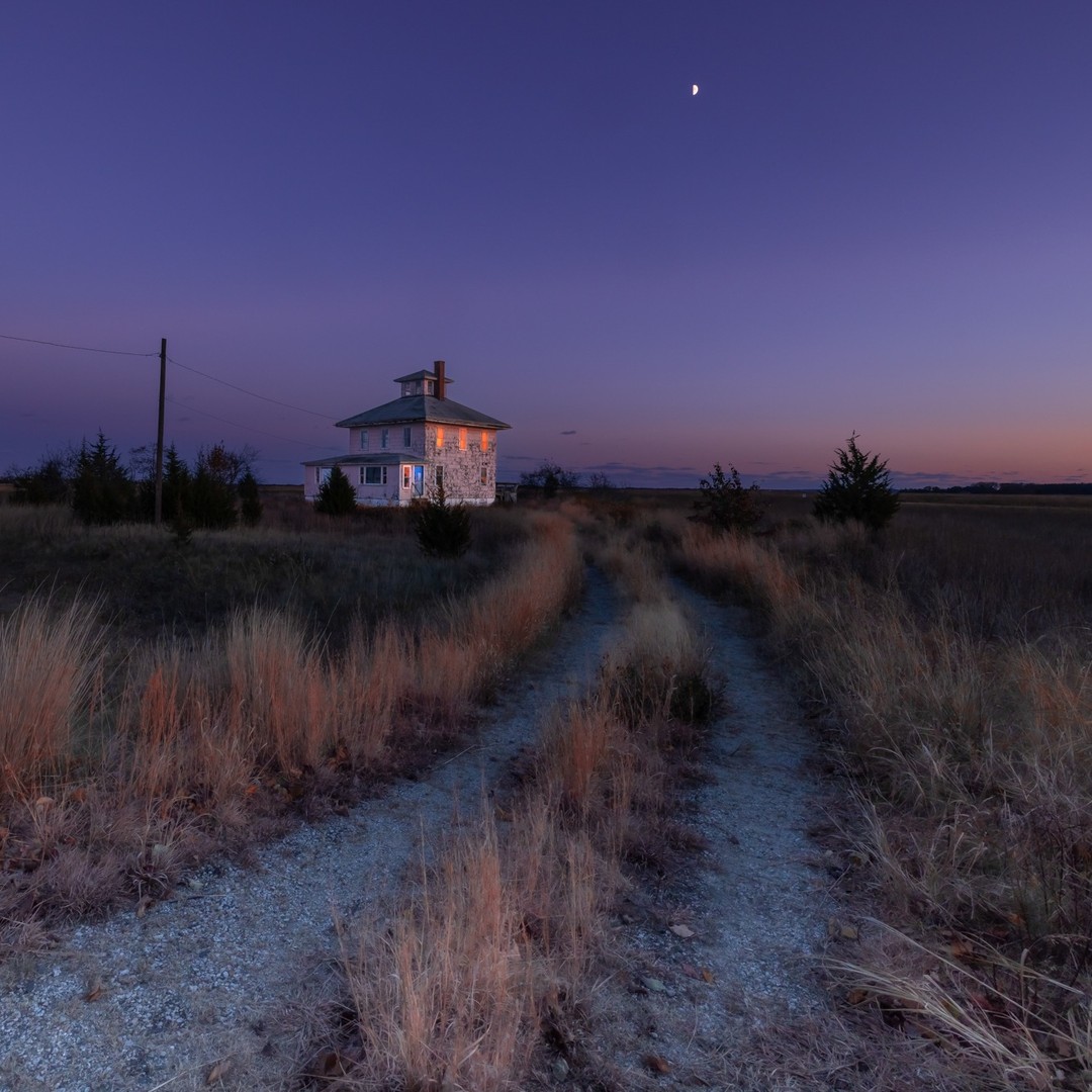https://render.fineartamerica.com/images/rendered/share/60165028&domainId=12
Now available on my pixels.com page.
#savethepinkhouse
#pinkhouse
#plumisland