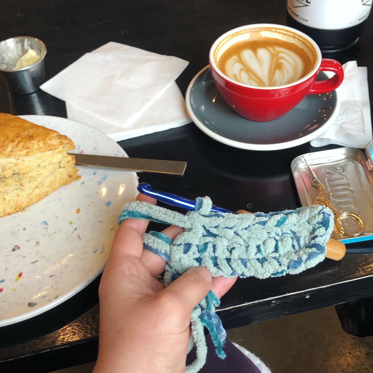 Is this #Blue enough for us?
#smallbusiness #yarnfordays #bernatyarn #weekendmood #coffee @bashiescustomdesigns @archetypecoffee #cappichino