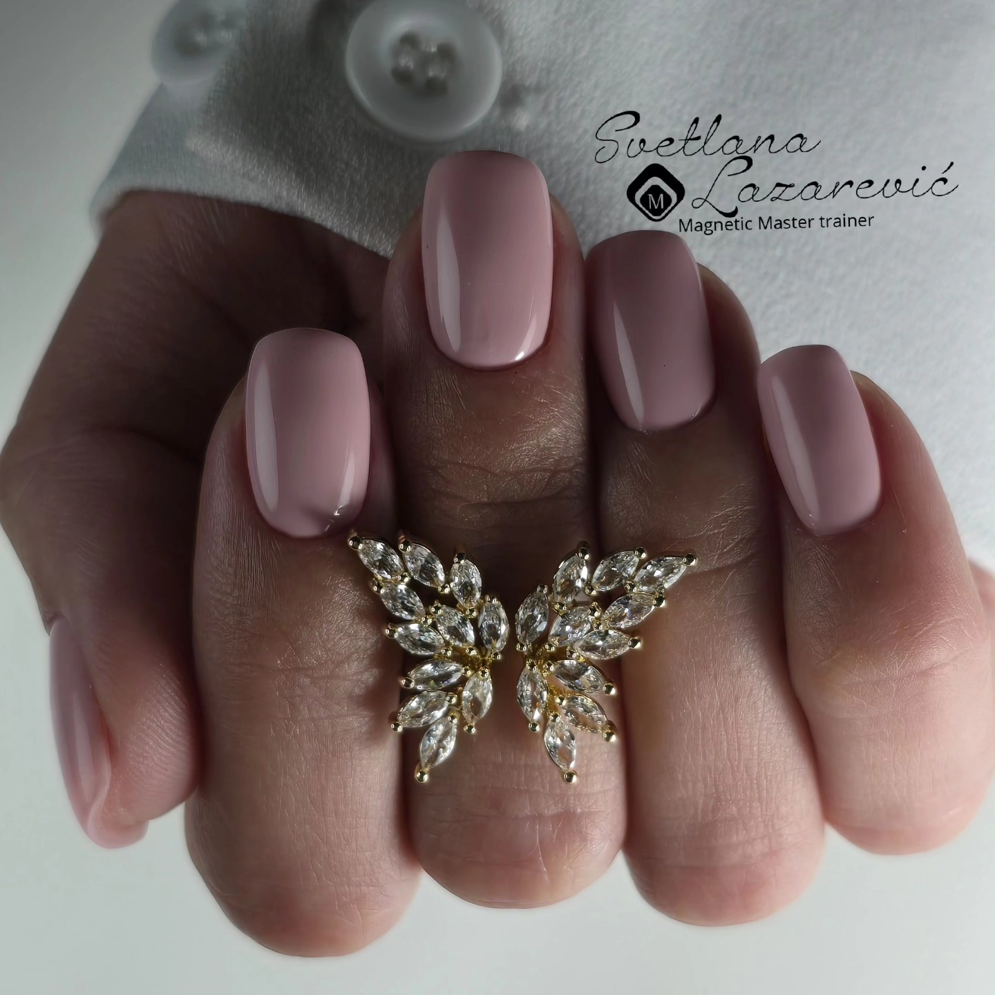 Short Nails and Pink Cream, the perfect combination💕🦋