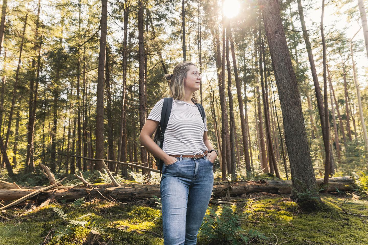 Wide angle portraits are under appreciated.
@elineverwer_
#portrait #wideangle #wideangleportrait #photography #photo #forest #portraitphotography #nature #girl #hair #woods #sunlight #sunlightphotography