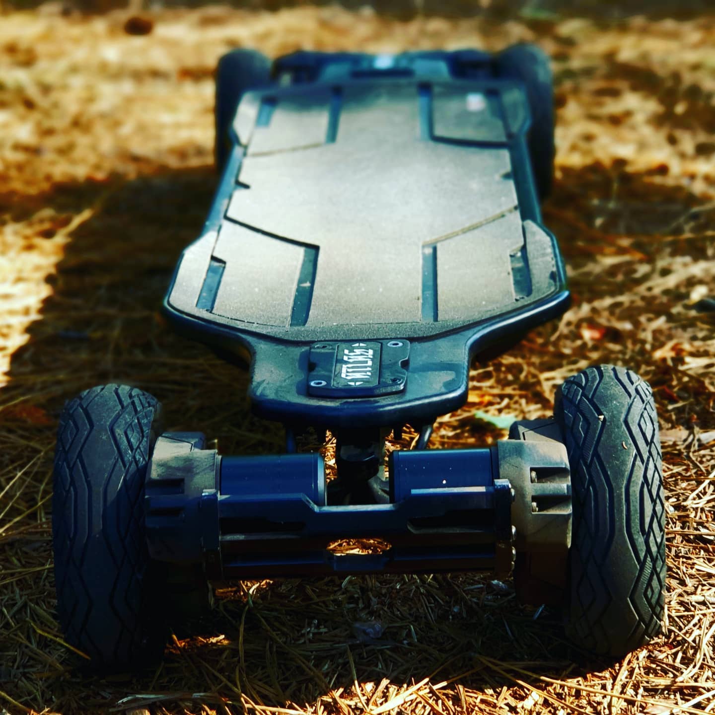 ATLAS 4wd en test dans les Landes, disponible fin août sur notre boutique en ligne. 🛹⚡🤙
.
✅ Www.esk8westside.fr ✅
.
⚠️ STOCK LIMITÉ ⚠️
.
#EXWAY #exwayatlas4wd
#esk8 #Esk8westside #exwayboard #electricskateboard