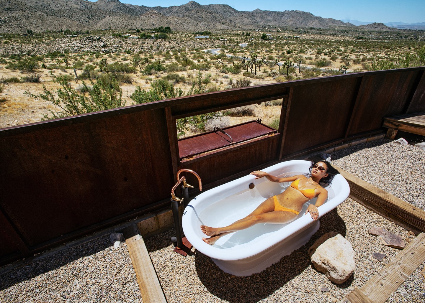 Summer in the desert is all about slowing things down, grounding yourself and reflecting on the vast, cosmic beauty that binds us all to this magnificent planet!
@hotlinefab
•
•
•
#SacredSands #SacredSandsJoshuaTree #JoshuaTree #JoshuaTreeCalifornia #JoshuaTreeNP #DesertVibes #DesertLife #joshuatreewedding #bohodecor #bohochicstyle #BoutiqueHotel #joshuatreehotel #joshuatreeairbnb #desertwedding #joshuatreevibes #joshuatreestyle #ILoveJoshuaTree #Mojave #ArtistRetreat #ResetYourMind #OutdoorTub #OutDoorBath #SoakingTub #romanticgetaway #coupleswhotravel #Glamping #DesertChic #DesertOasis #MountainView #MountainViews