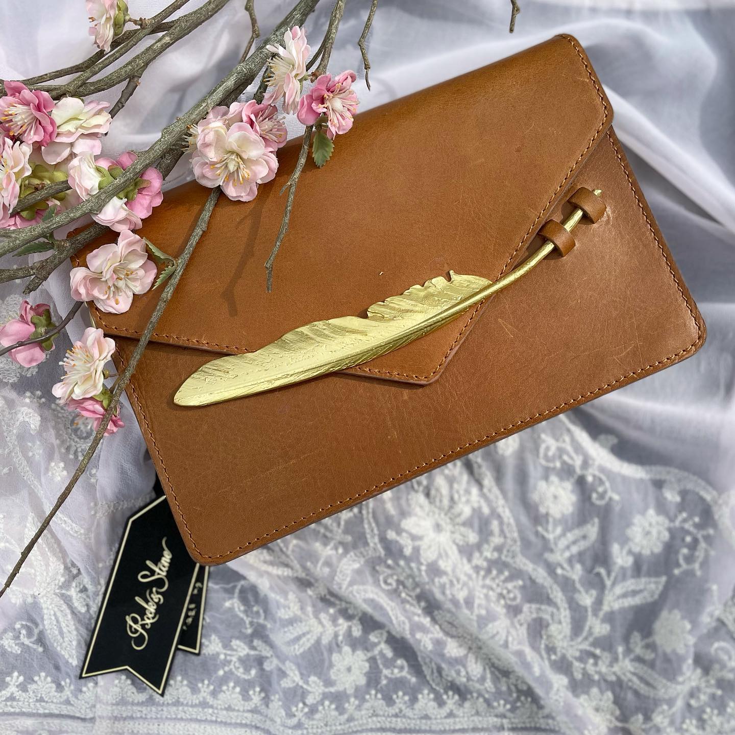 Hey lovelies!🌸Mother’s Day is Sunday, May 9th! Catch our sweet Cognac Sparrow just in time! 20% off on our site xoxo Link in Bio ❤️#loveyourmother #mothersday #rockandstone #foundfeather #goldenfeather #vixenstyle