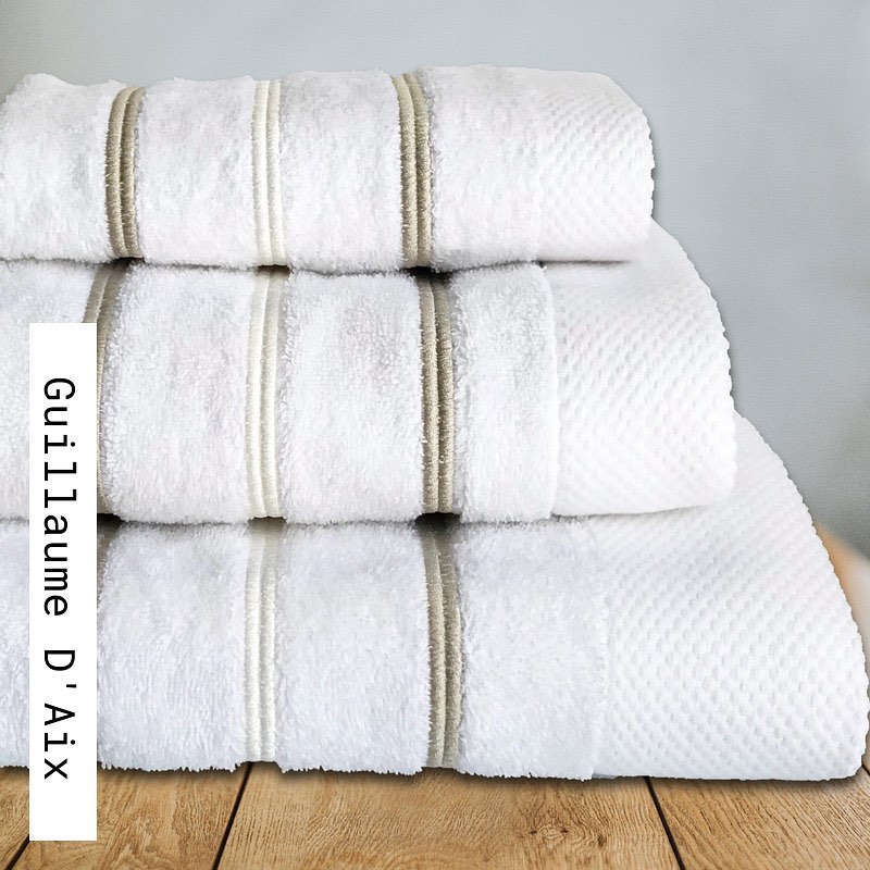 Tissu éponge, 550 grs , 100% coton . Terry, 550 grs 100% coton .#bain#bathtowel#bathlinen#luxurytowel
